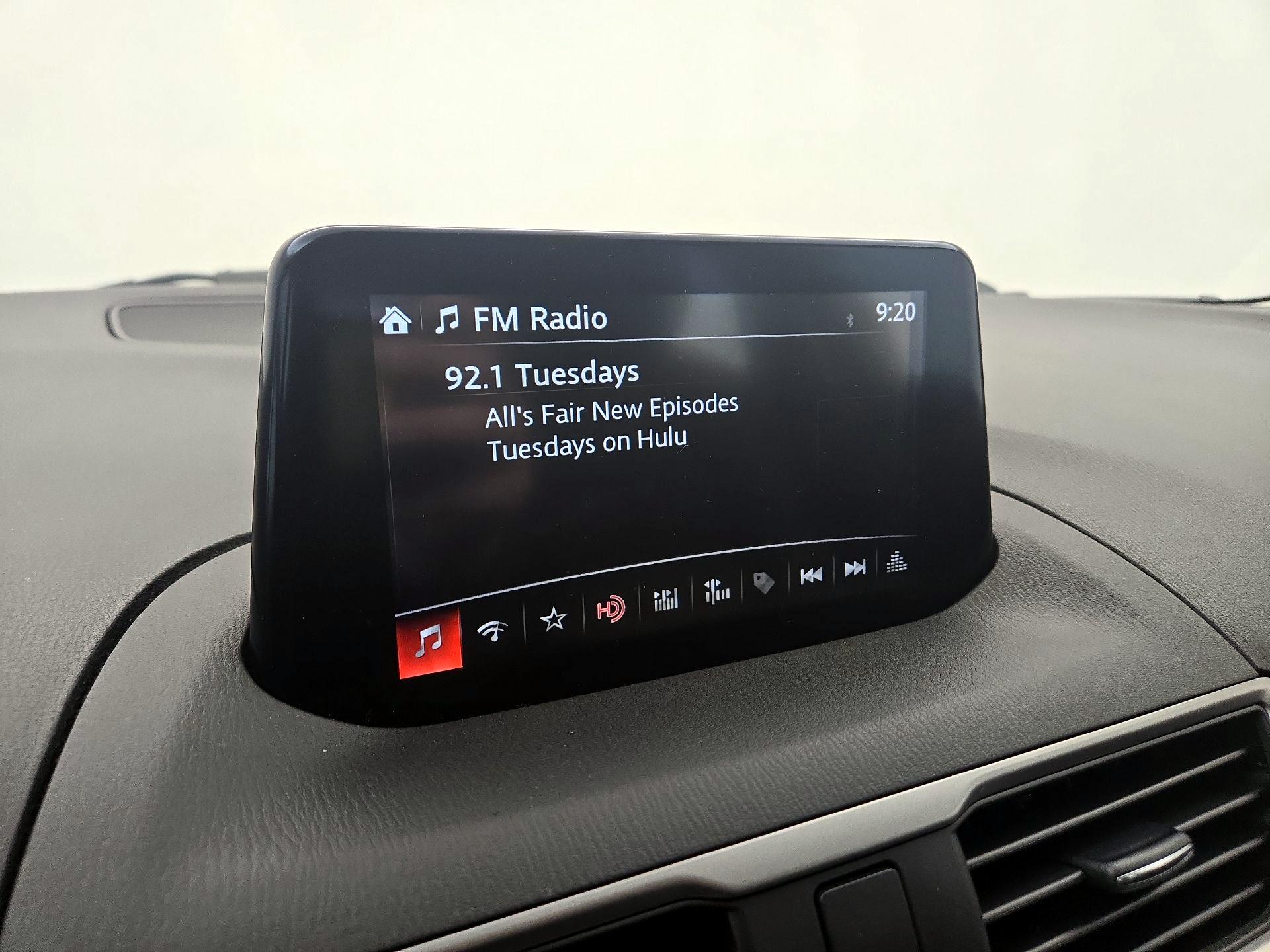 Thumbnail: 2017 Mazda Mazda3 - 16