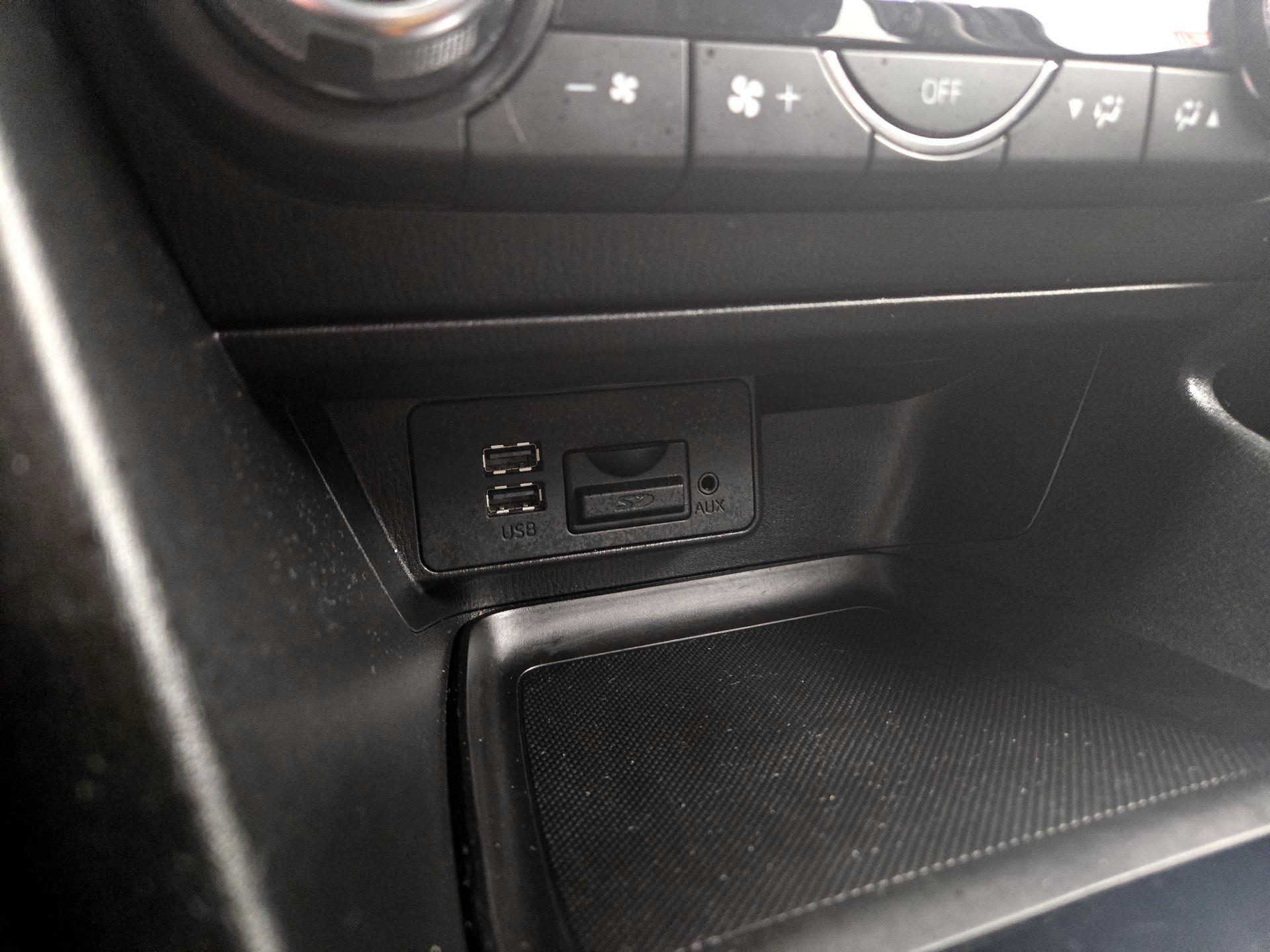 Thumbnail: 2017 Mazda Mazda3 - 19