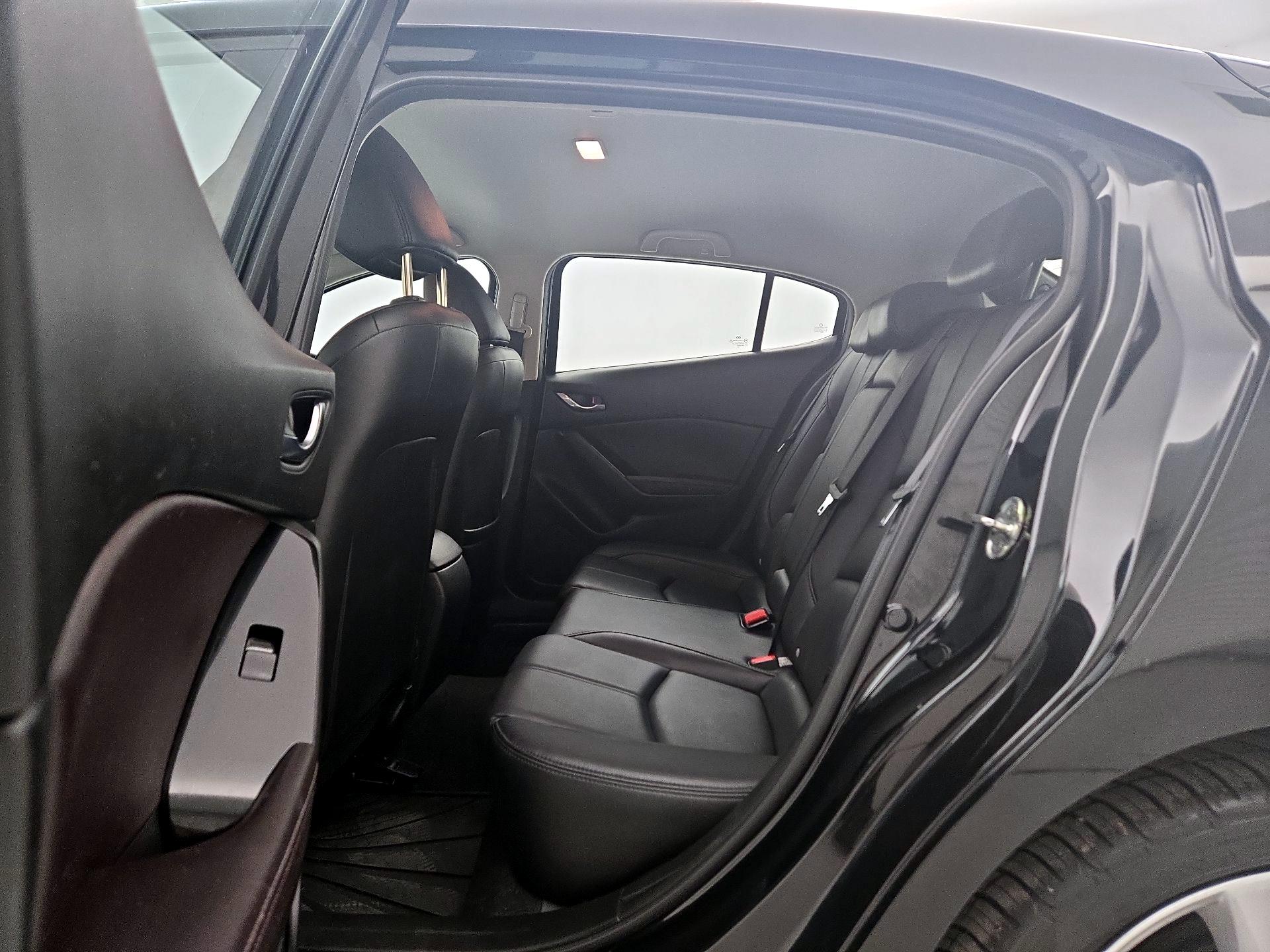 Thumbnail: 2017 Mazda Mazda3 - 20