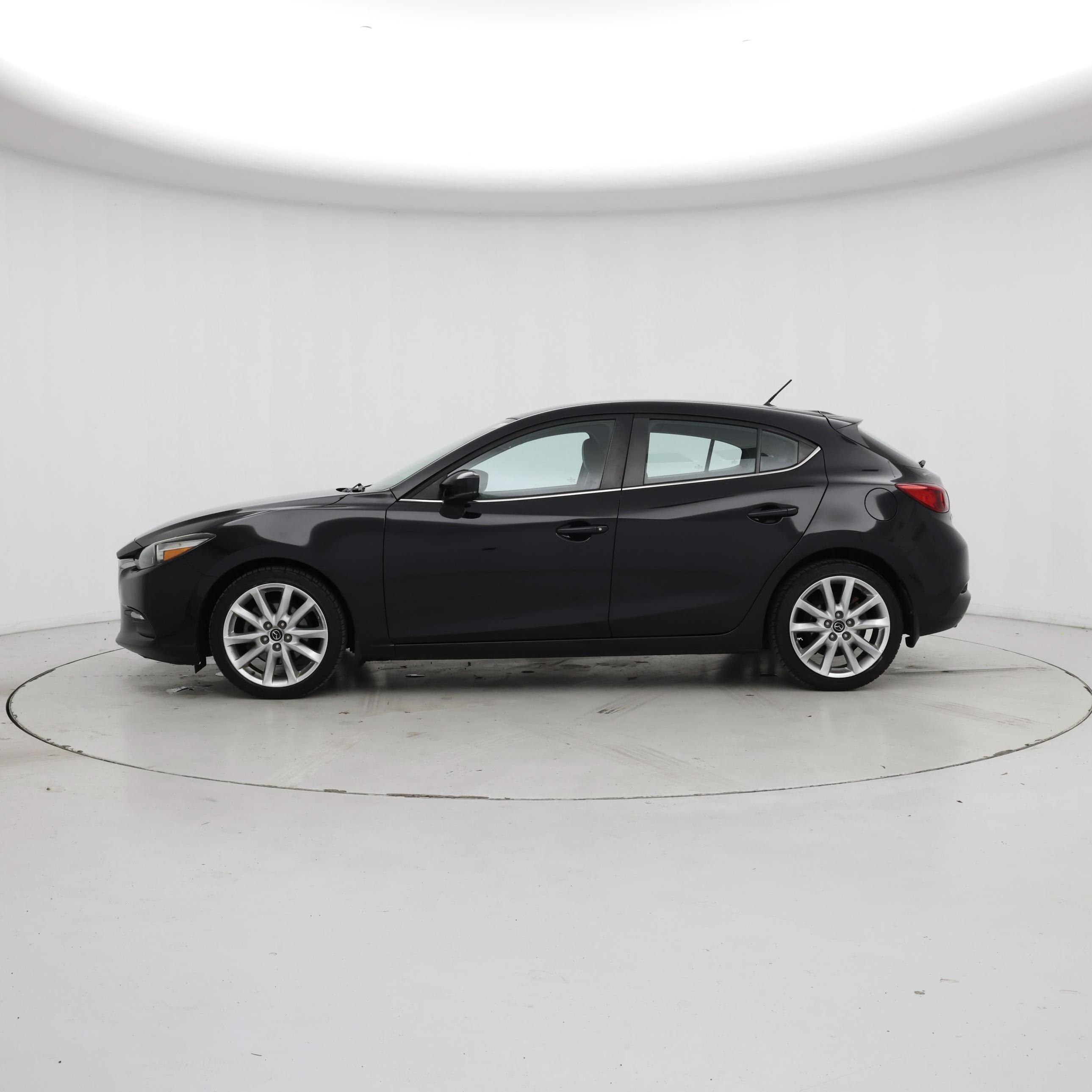 Thumbnail: 2017 Mazda Mazda3 - 3