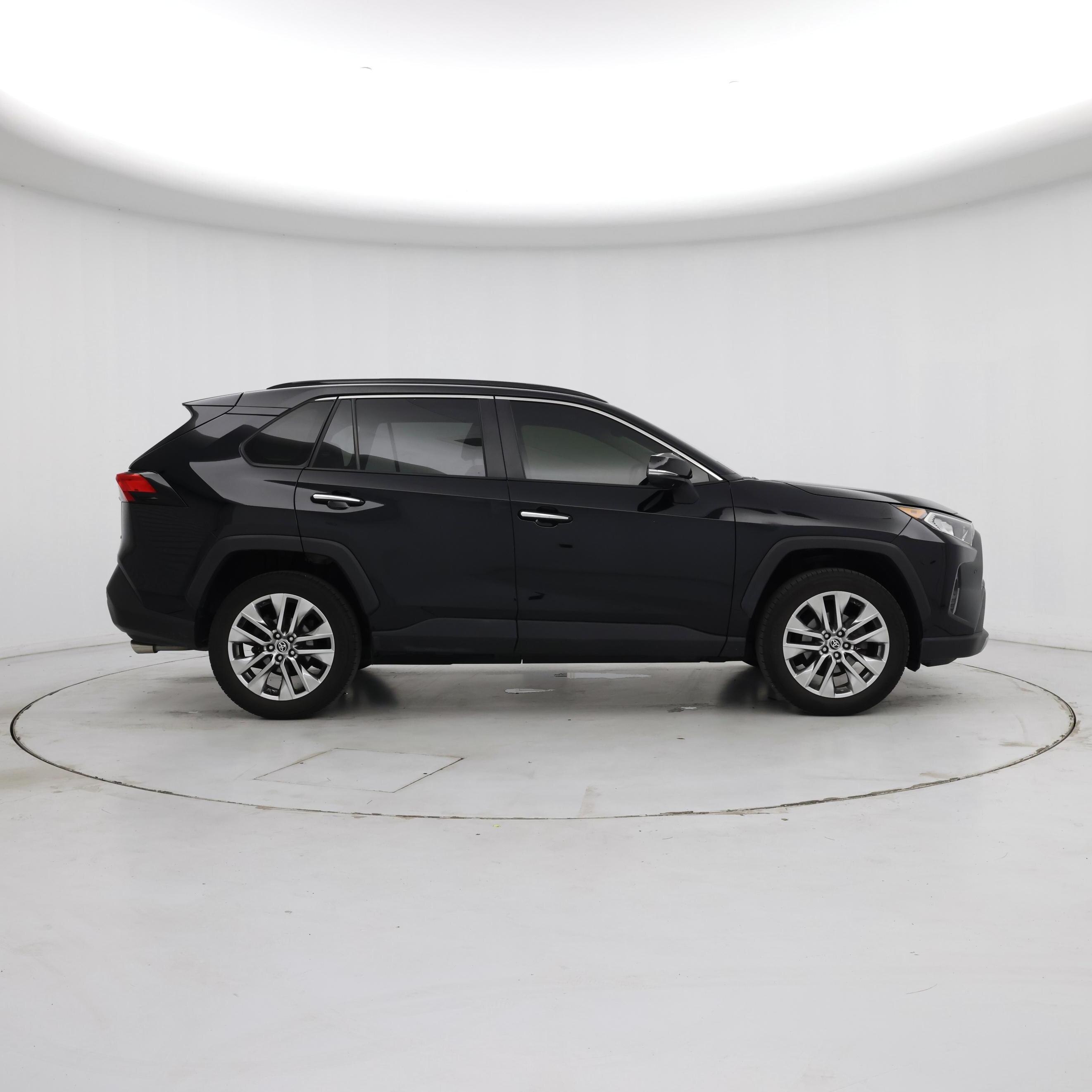 Thumbnail: 2020 Toyota RAV4 - 7