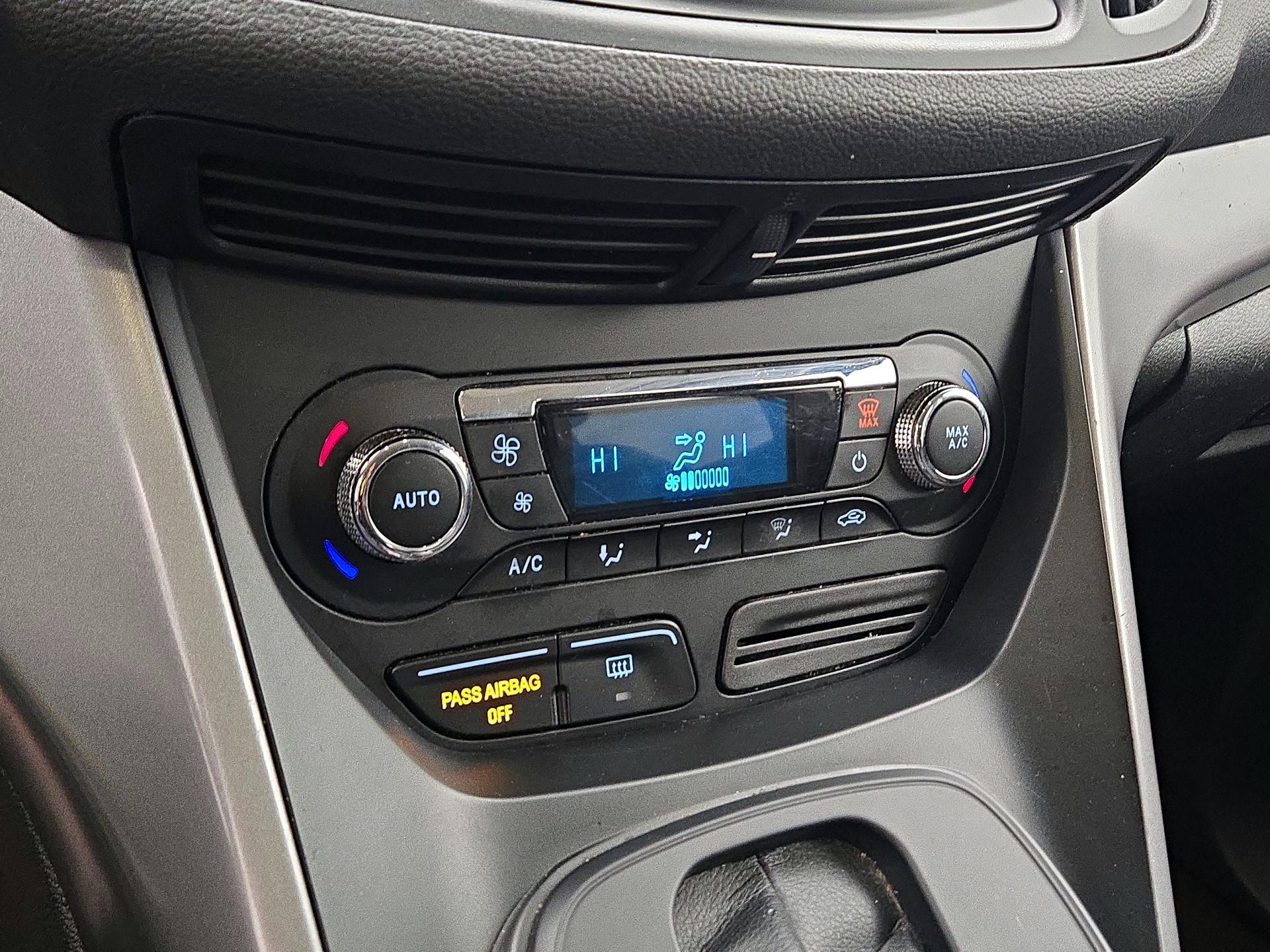 Thumbnail: 2016 Ford Escape - 15