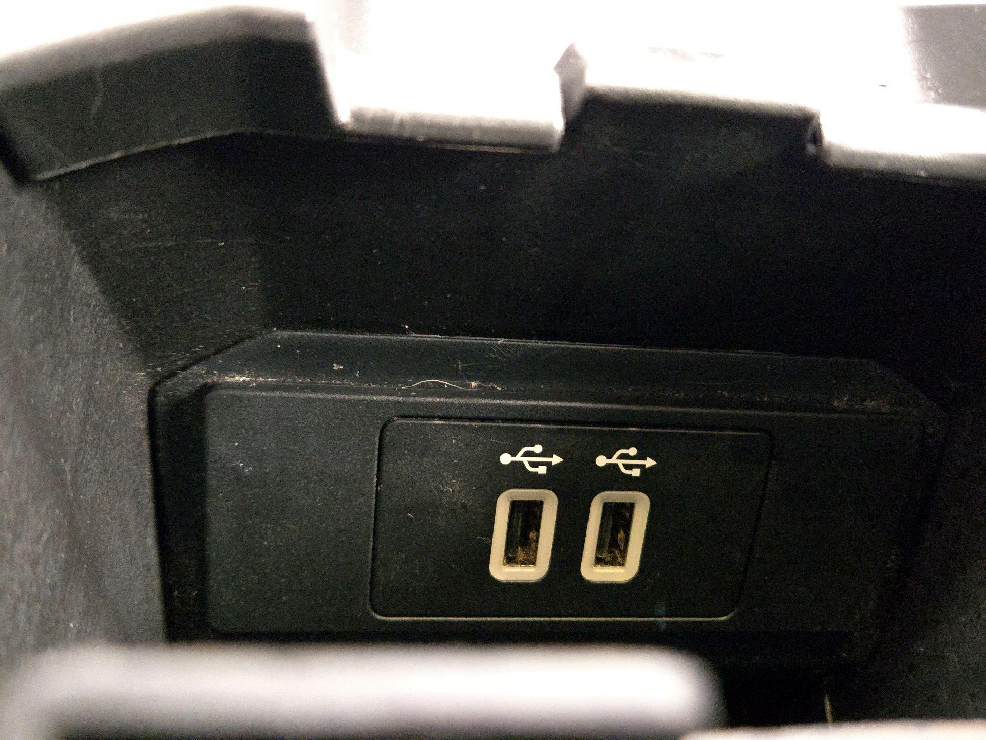 Thumbnail: 2016 Ford Escape - 17