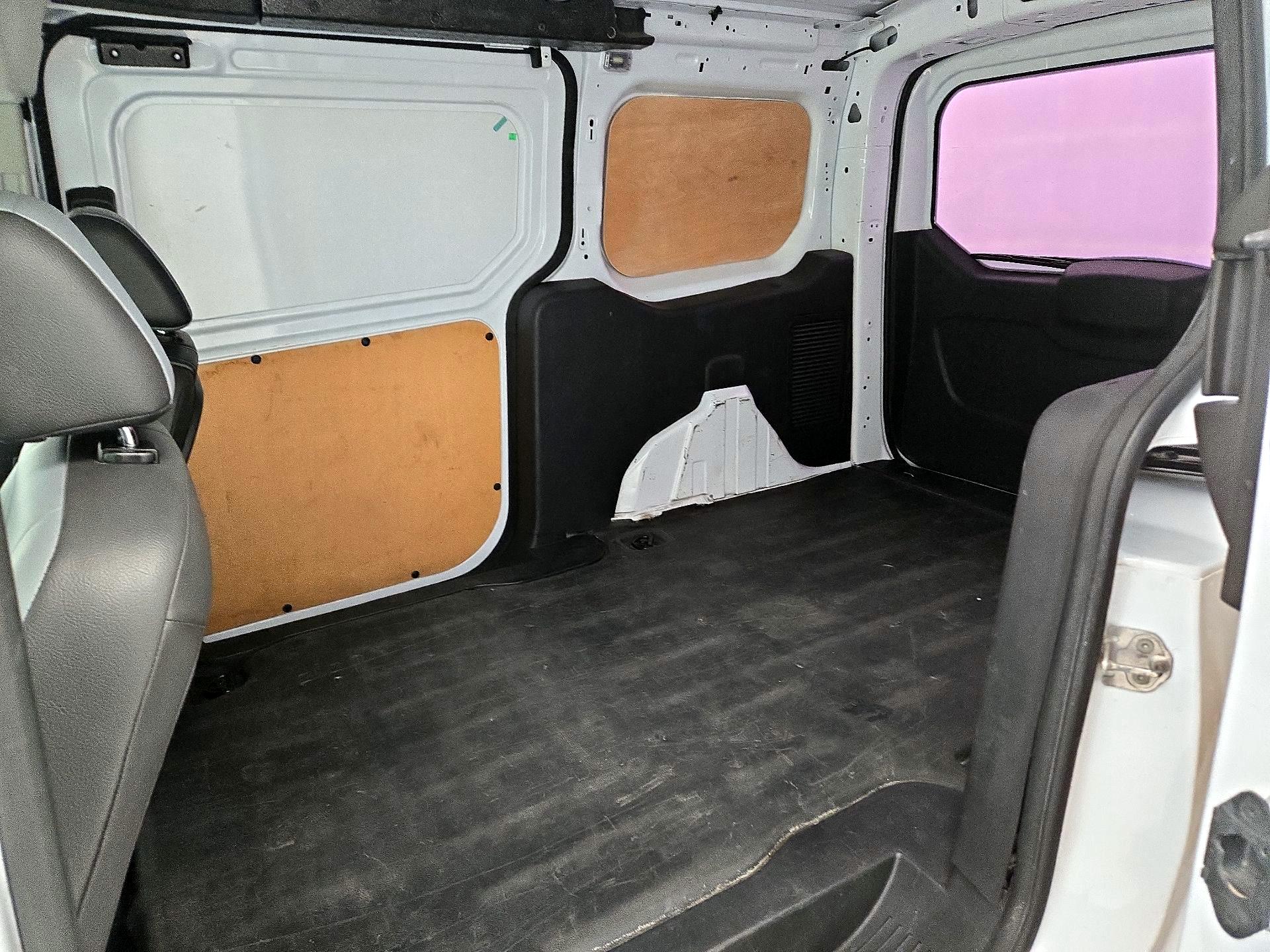 Thumbnail: 2015 Ford Transit Series - 17