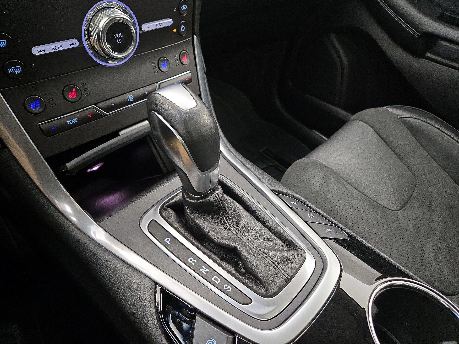 Thumbnail: 2017 Ford Edge - 18