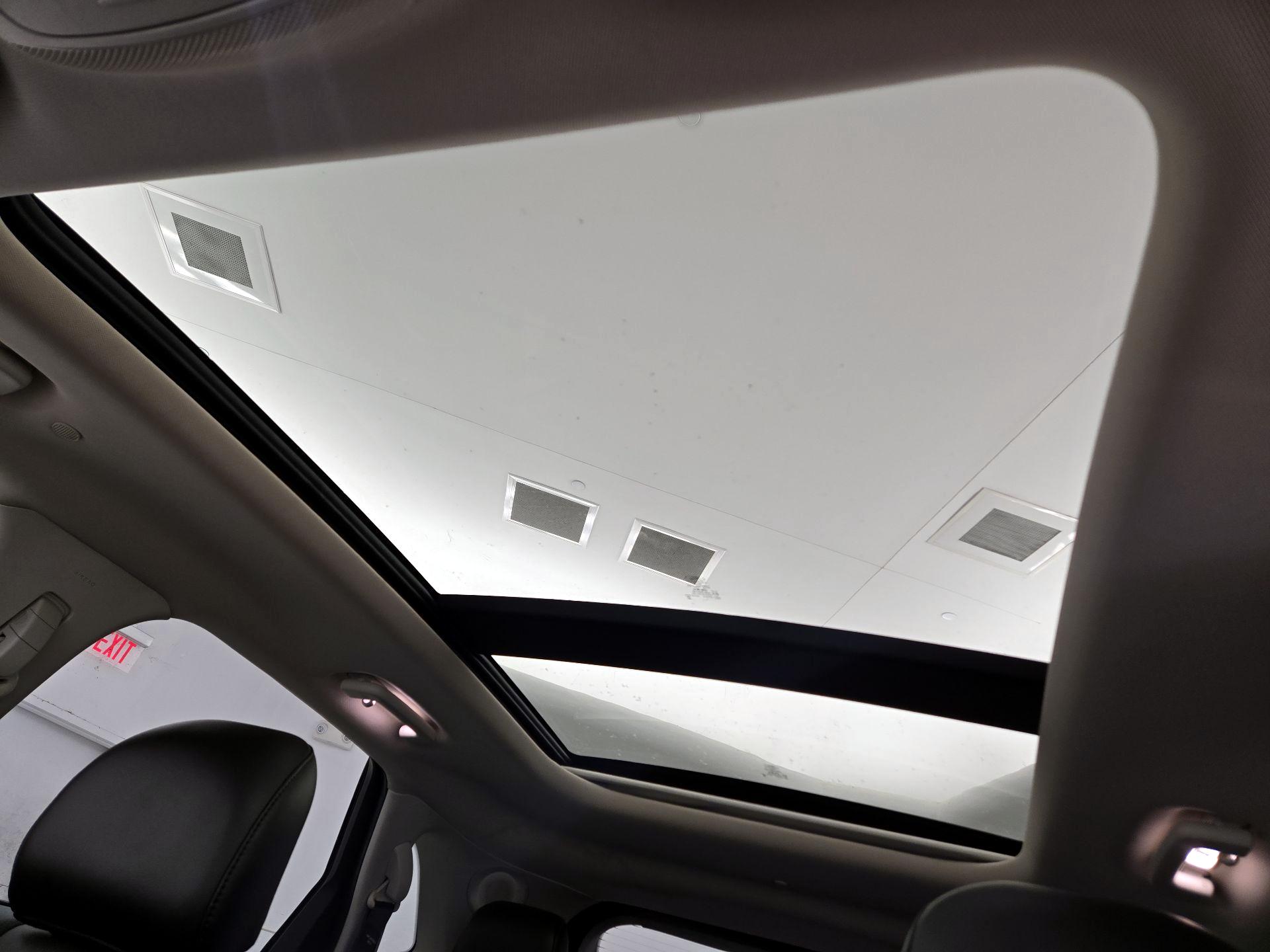 Thumbnail: 2017 Ford Edge - 20