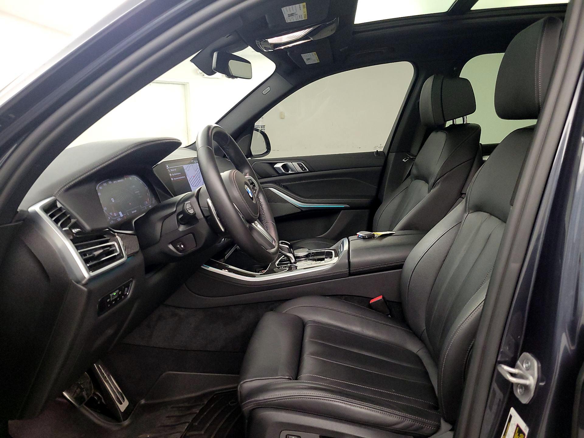 Thumbnail: 2022 BMW X5 - 11