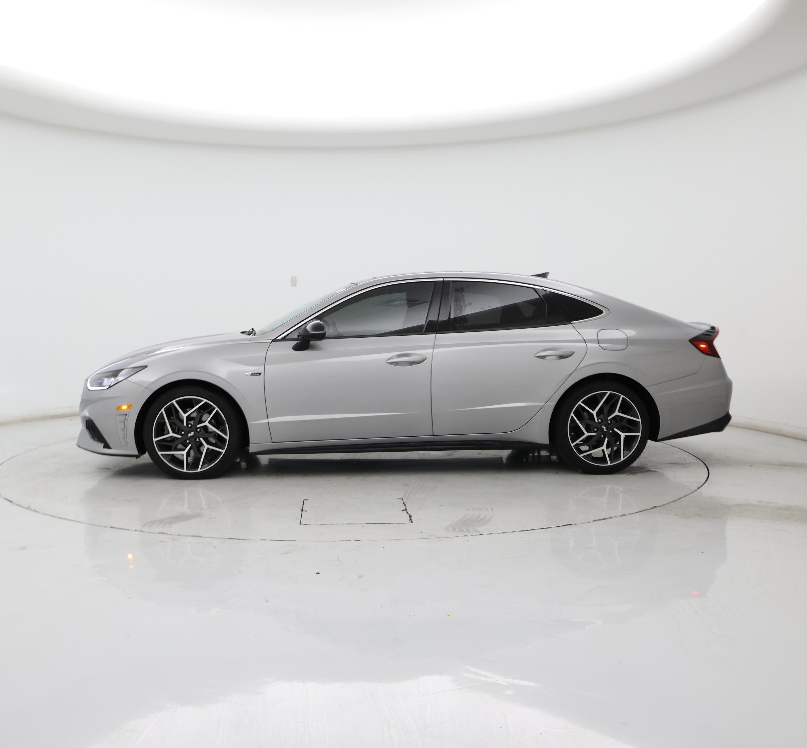 Thumbnail: 2023 Hyundai Sonata - 3