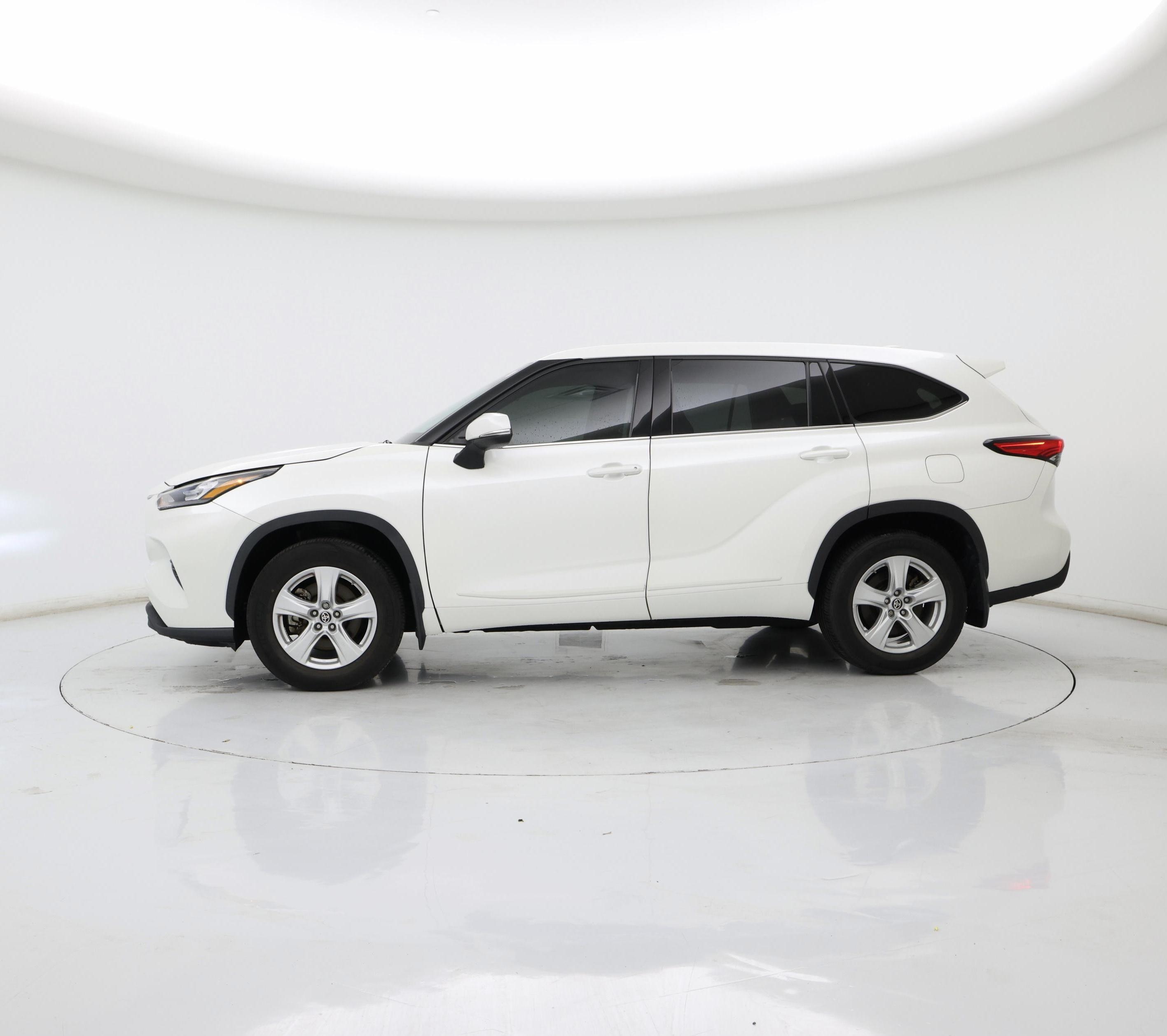 Thumbnail: 2020 Toyota Highlander - 3
