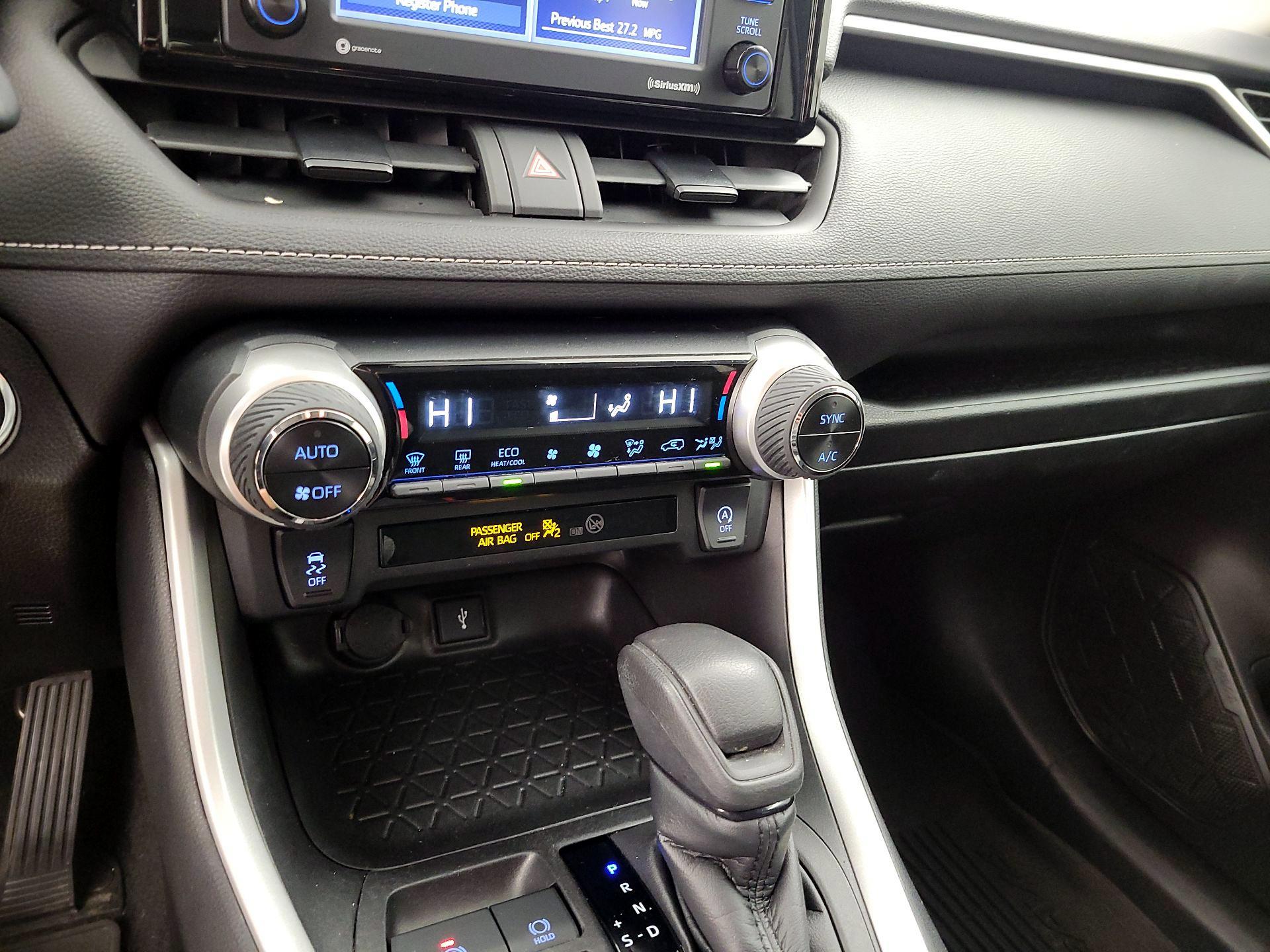 Thumbnail: 2021 Toyota RAV4 - 15