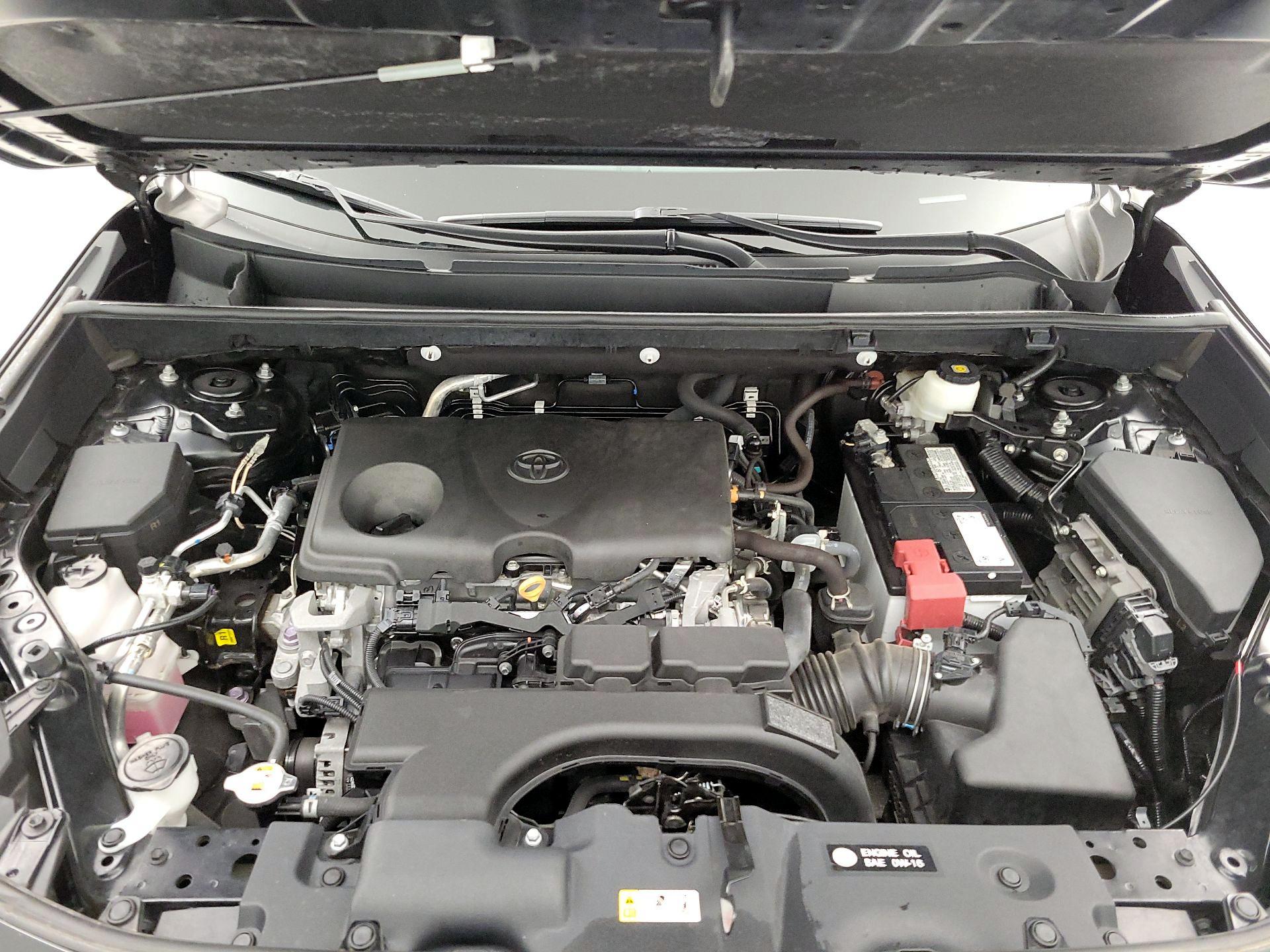Thumbnail: 2021 Toyota RAV4 - 19