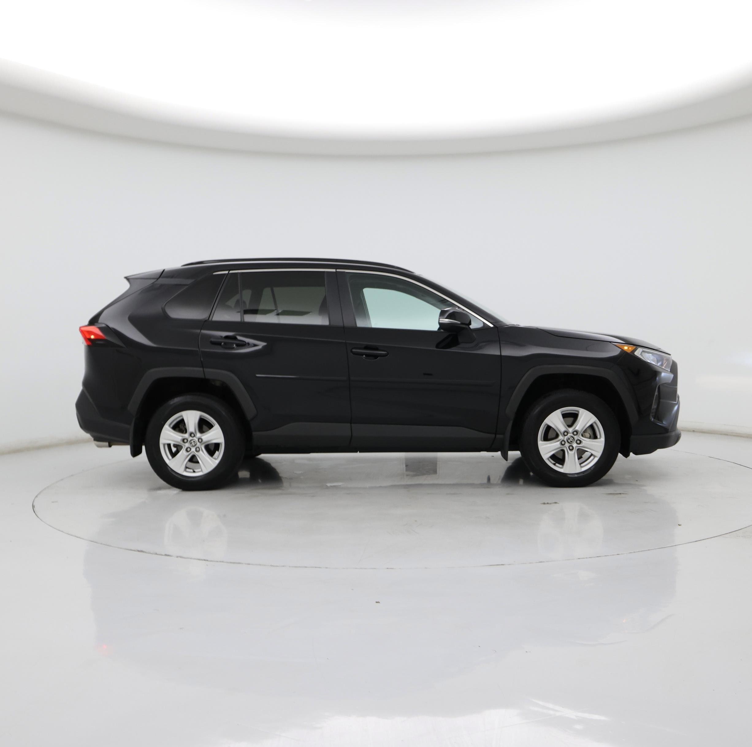 Thumbnail: 2021 Toyota RAV4 - 7