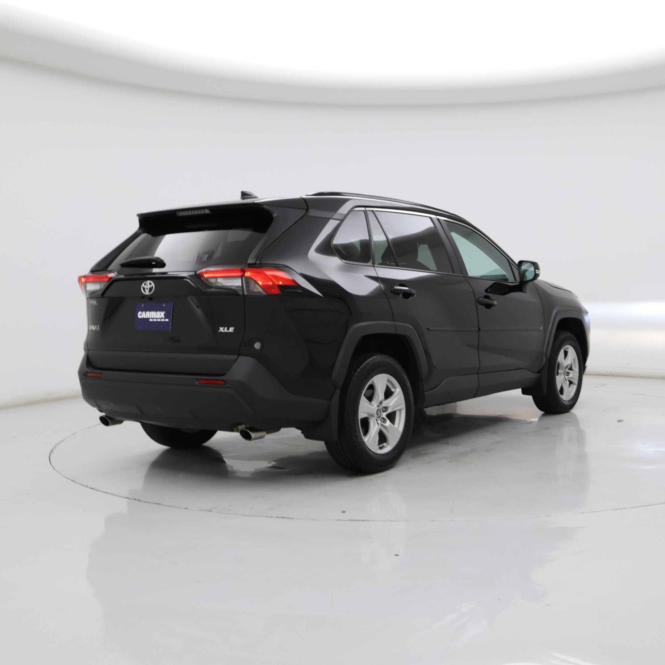 Thumbnail: 2021 Toyota RAV4 - 8