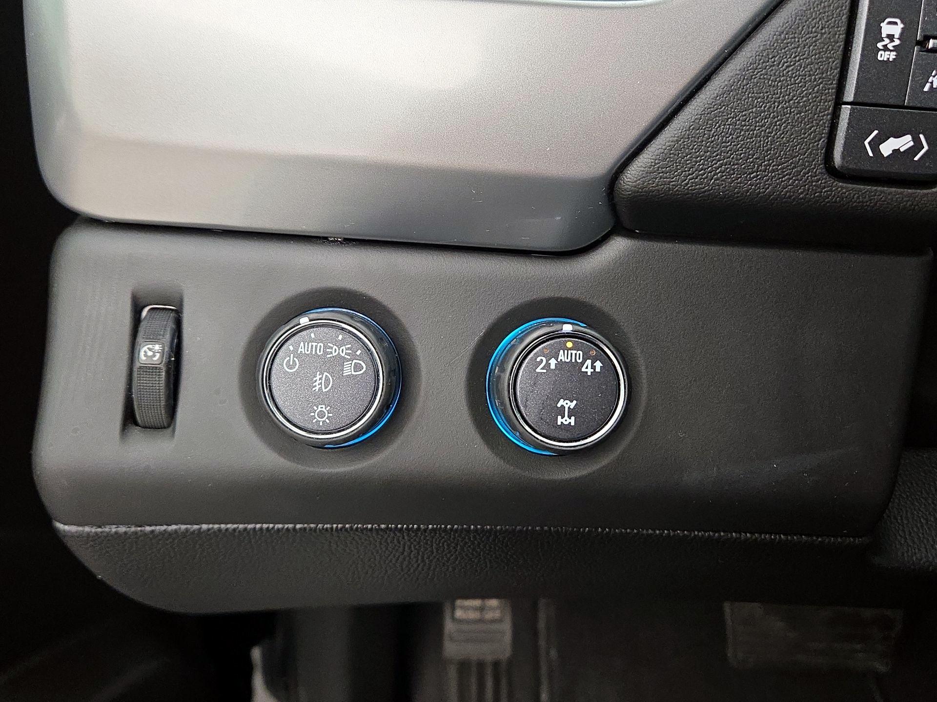 Thumbnail: 2020 Chevrolet Tahoe - 13