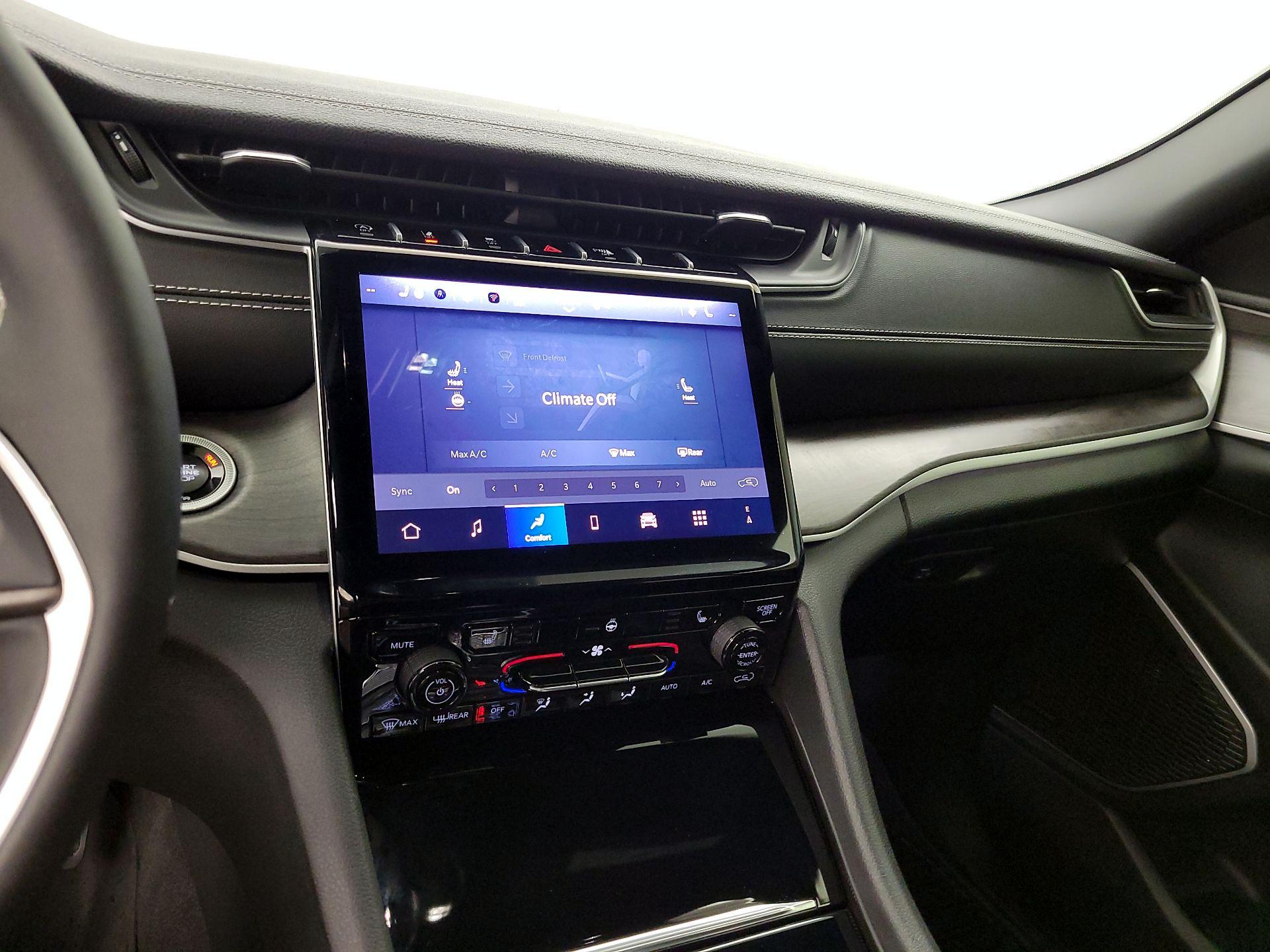 Thumbnail: 2024 Jeep Grand Cherokee - 14