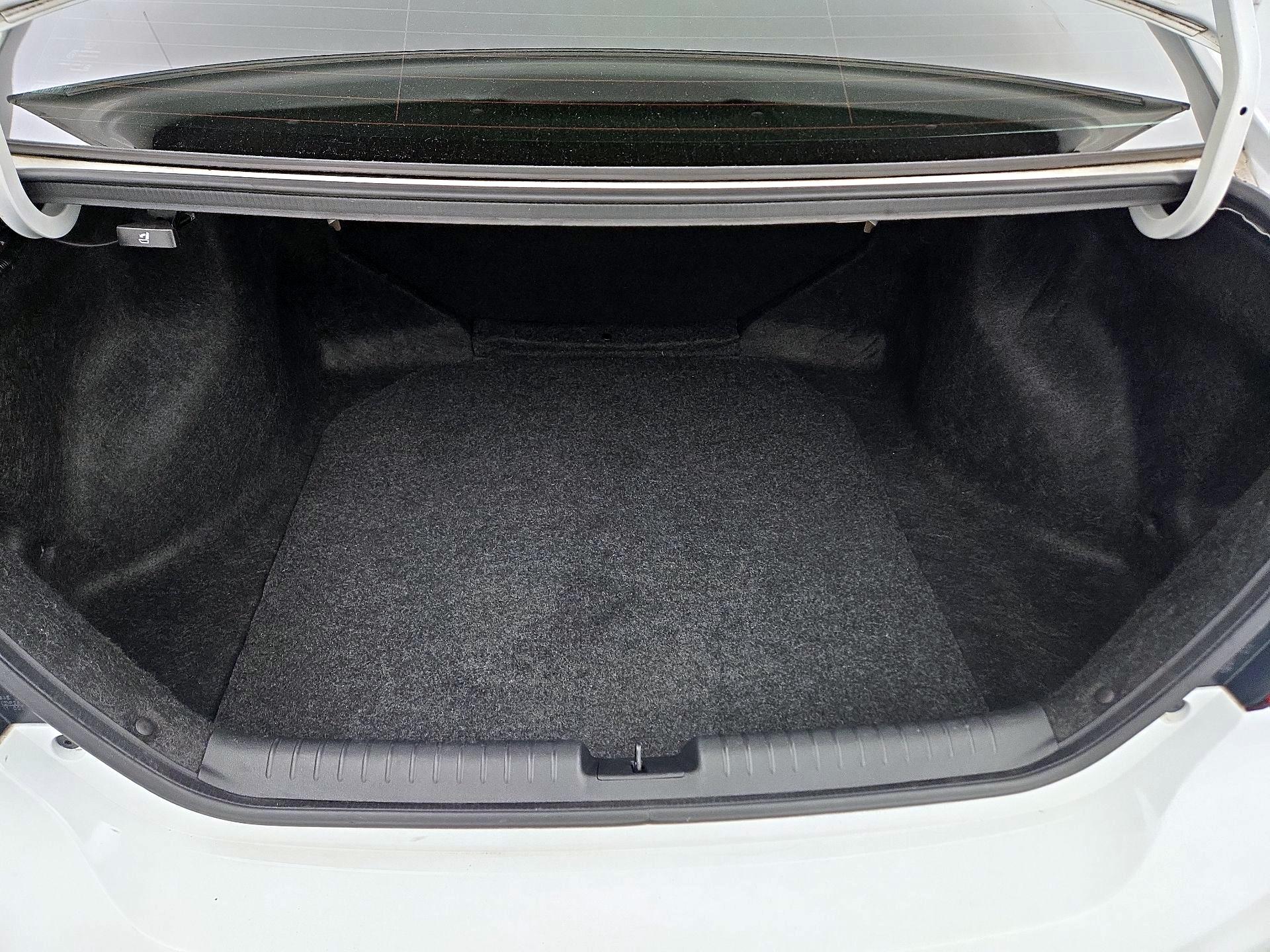 Thumbnail: 2015 Honda Civic - 20