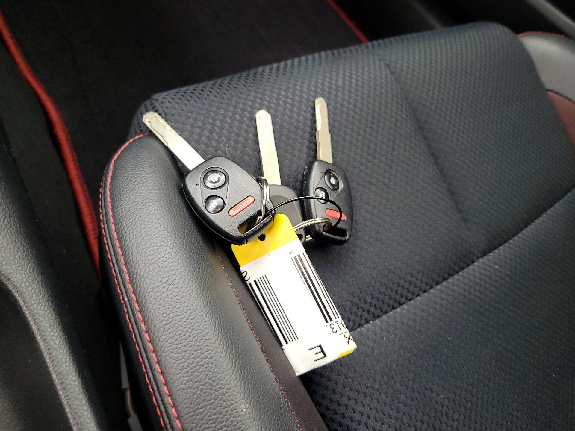 Thumbnail: 2014 Honda CR-Z - 19