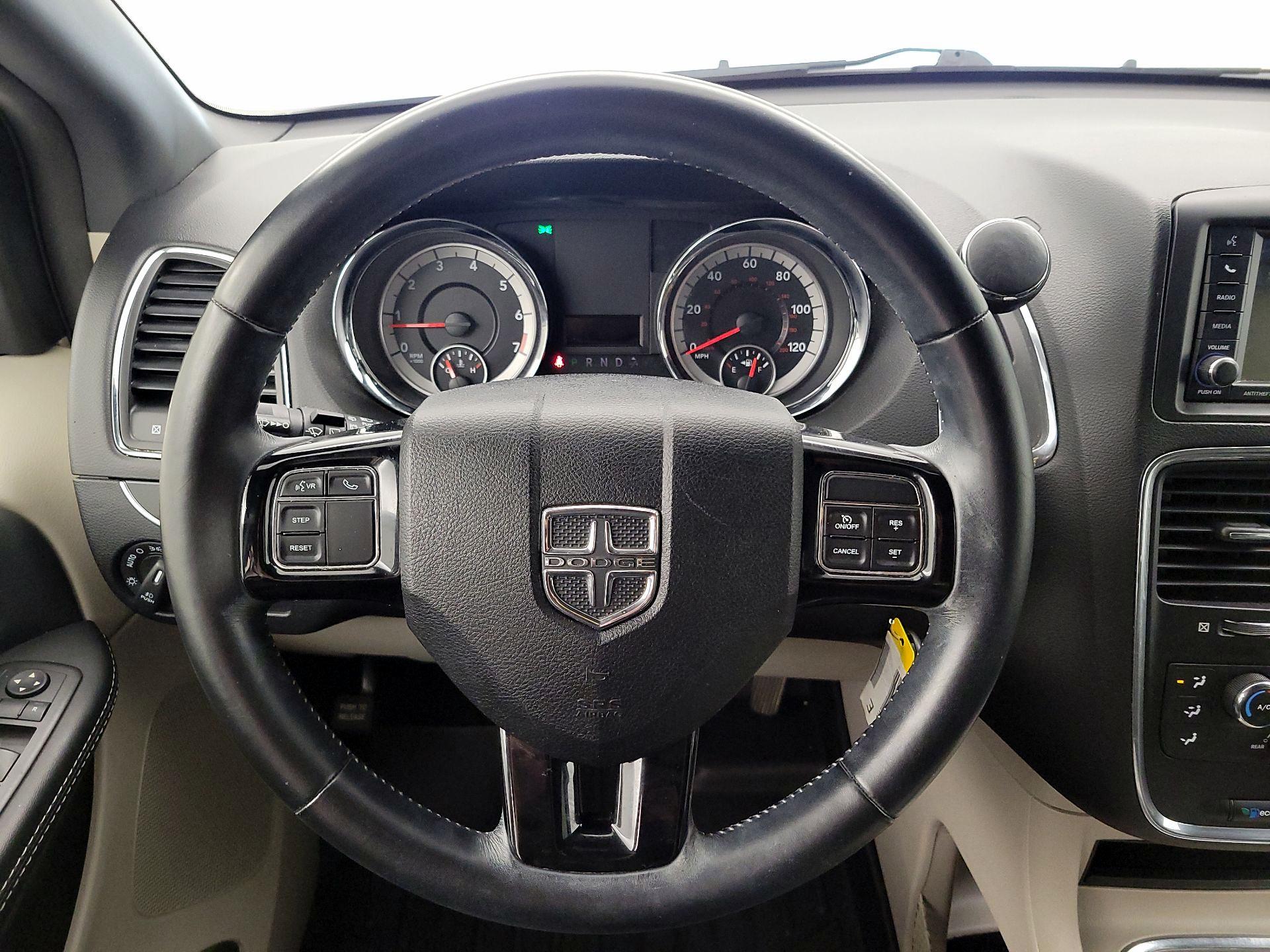 Thumbnail: 2017 Dodge Grand Caravan - 10