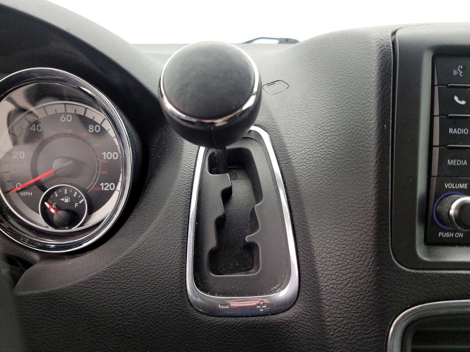 Thumbnail: 2017 Dodge Grand Caravan - 17