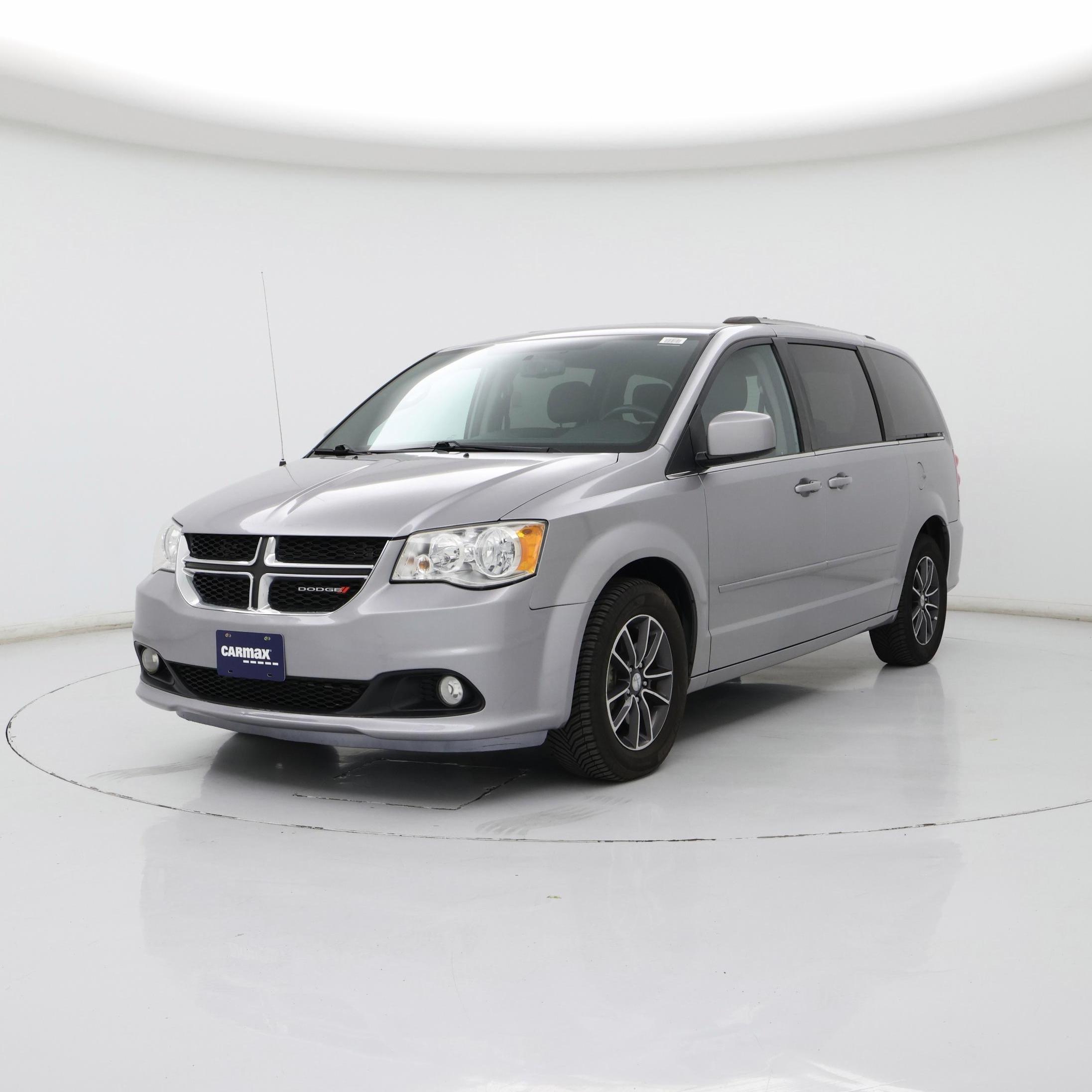 Thumbnail: 2017 Dodge Grand Caravan - 4