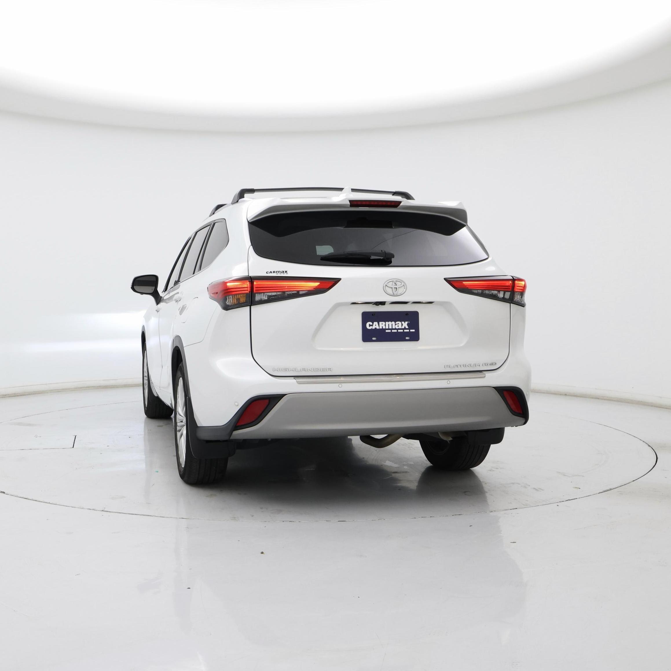 Thumbnail: 2023 Toyota Highlander - 6