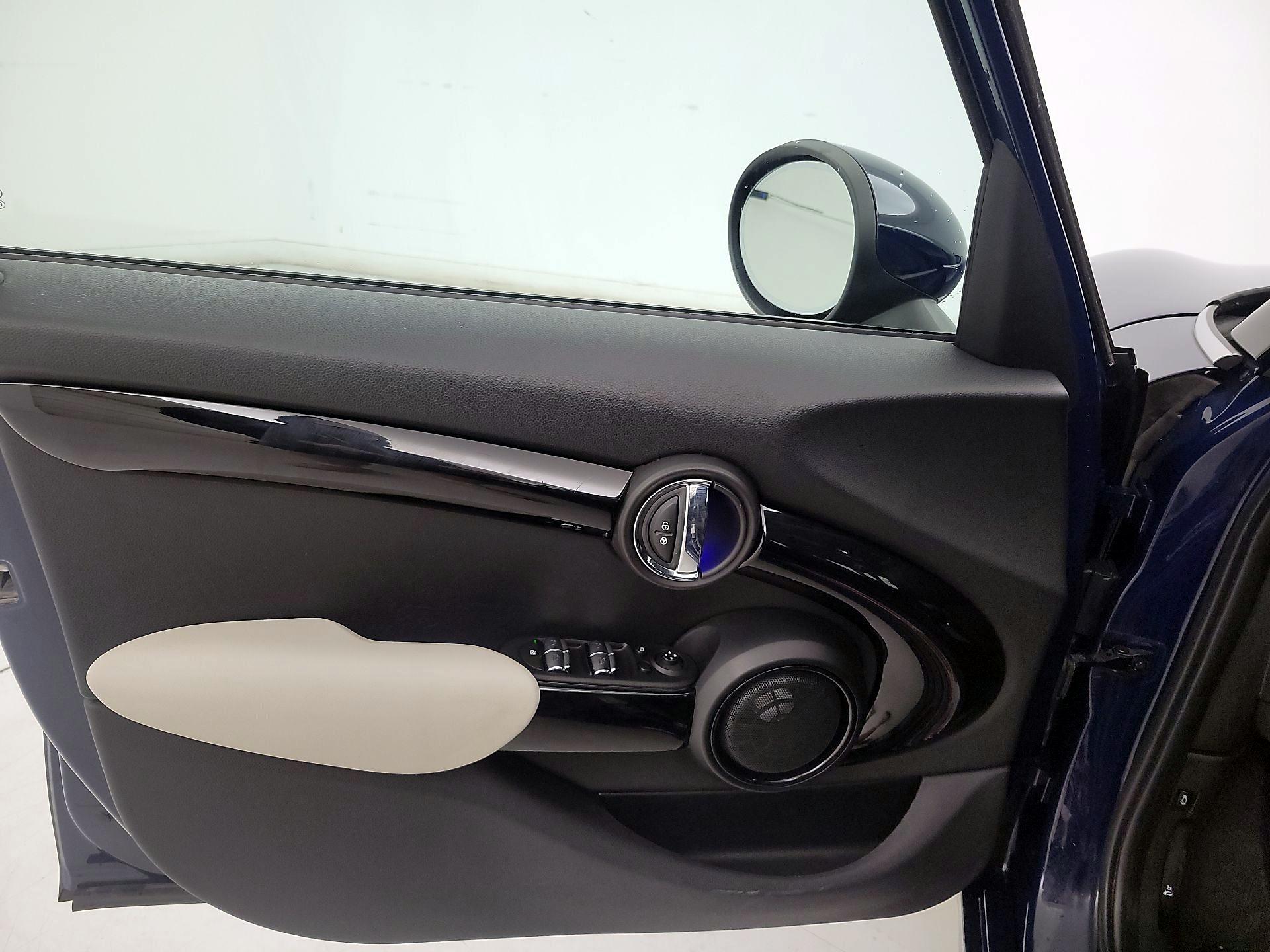 Thumbnail: 2019 MINI Cooper Hardtop - 12