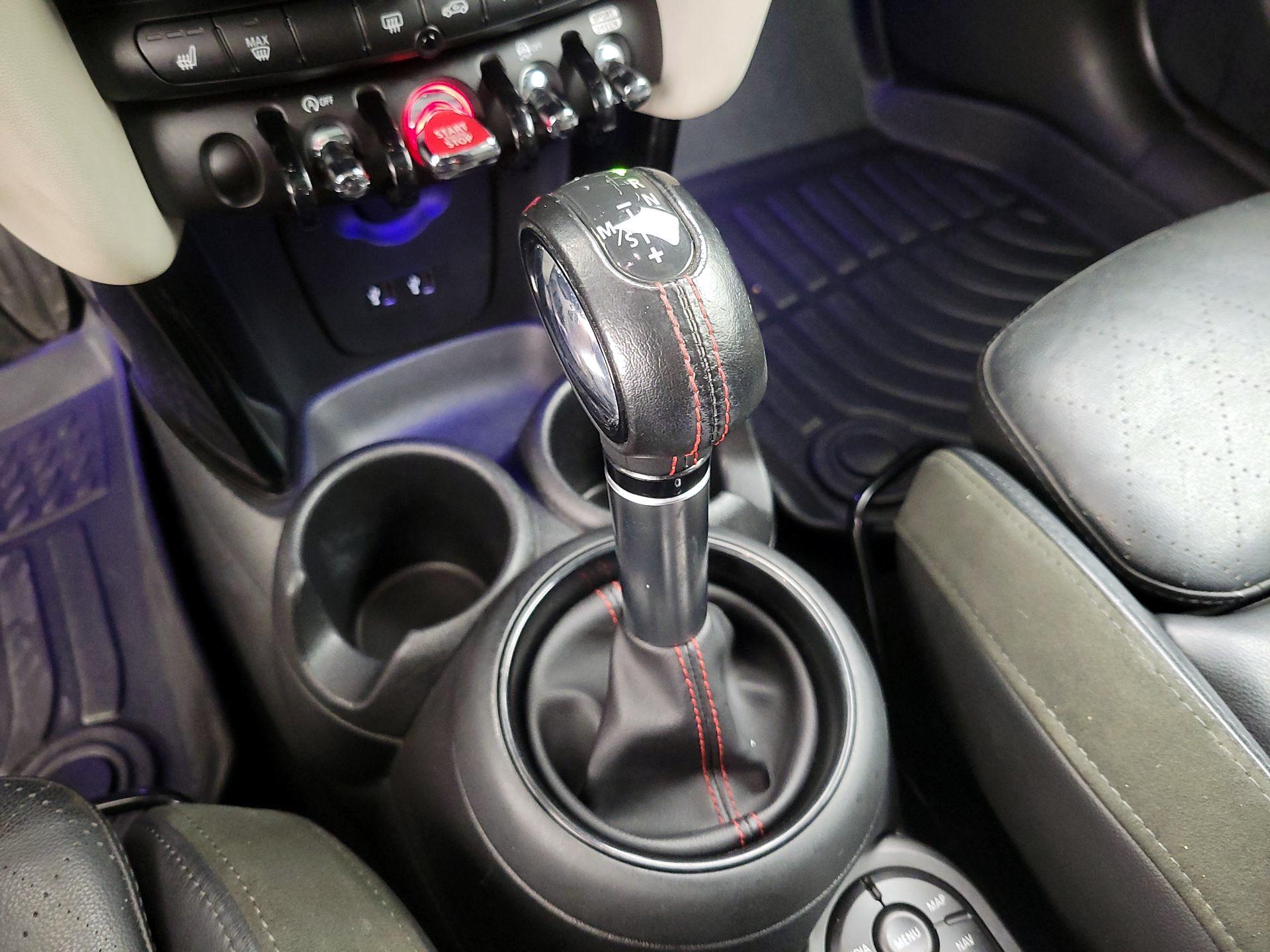 Thumbnail: 2019 MINI Cooper Hardtop - 18