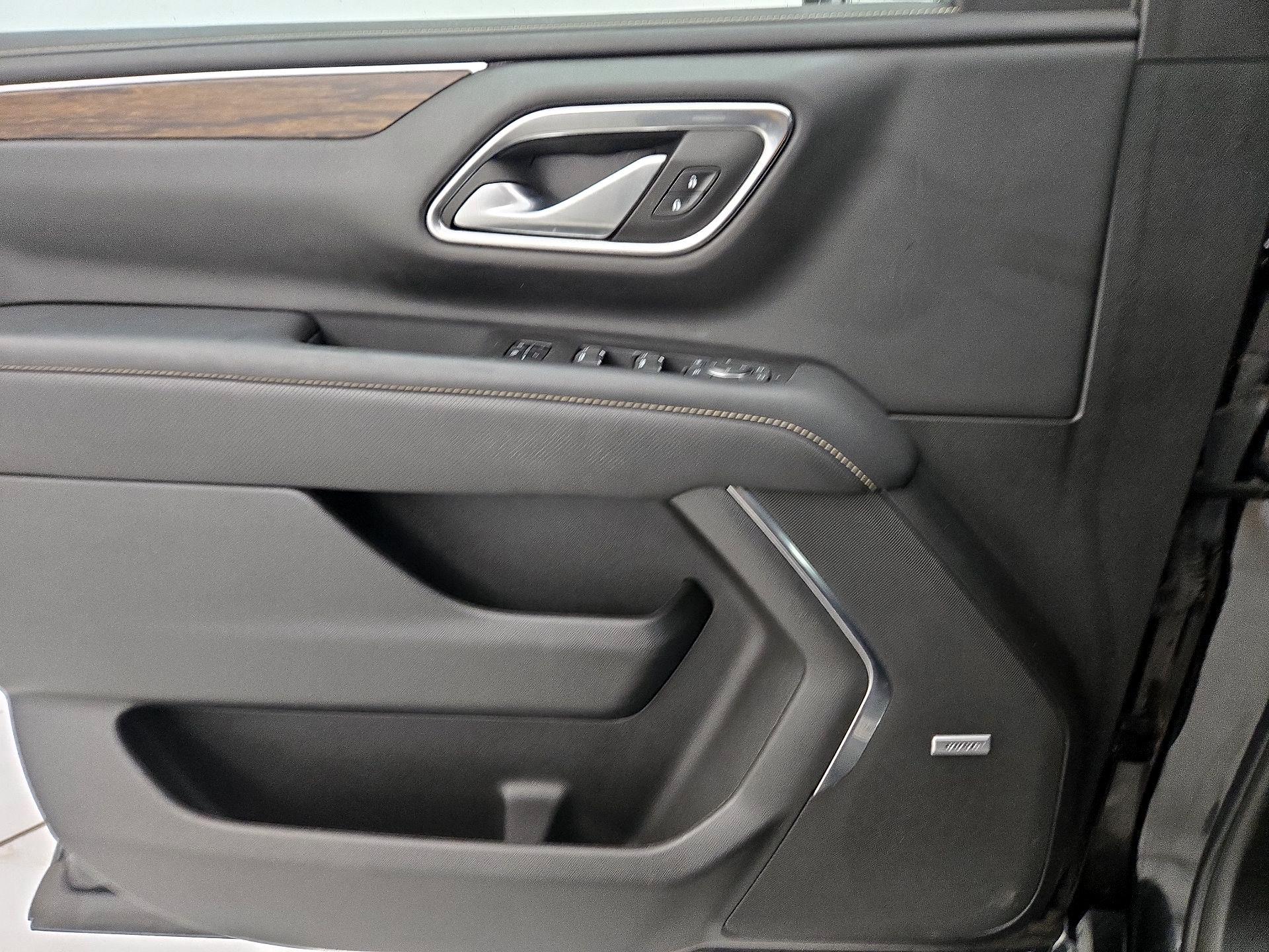 Thumbnail: 2022 Chevrolet Tahoe - 12