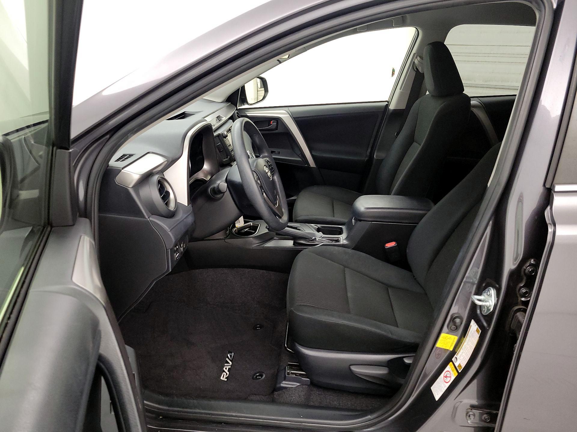 Thumbnail: 2017 Toyota RAV4 - 11