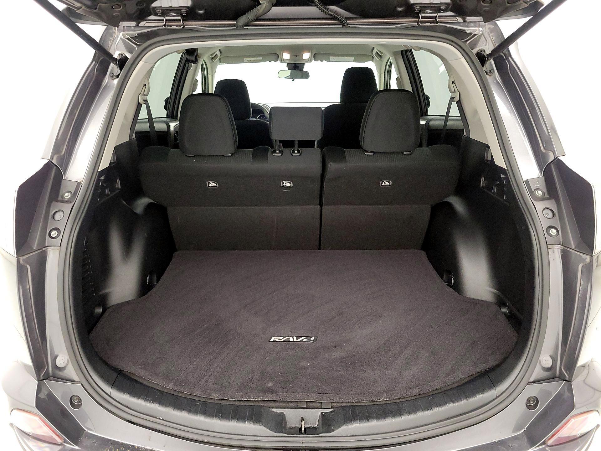 Thumbnail: 2017 Toyota RAV4 - 18