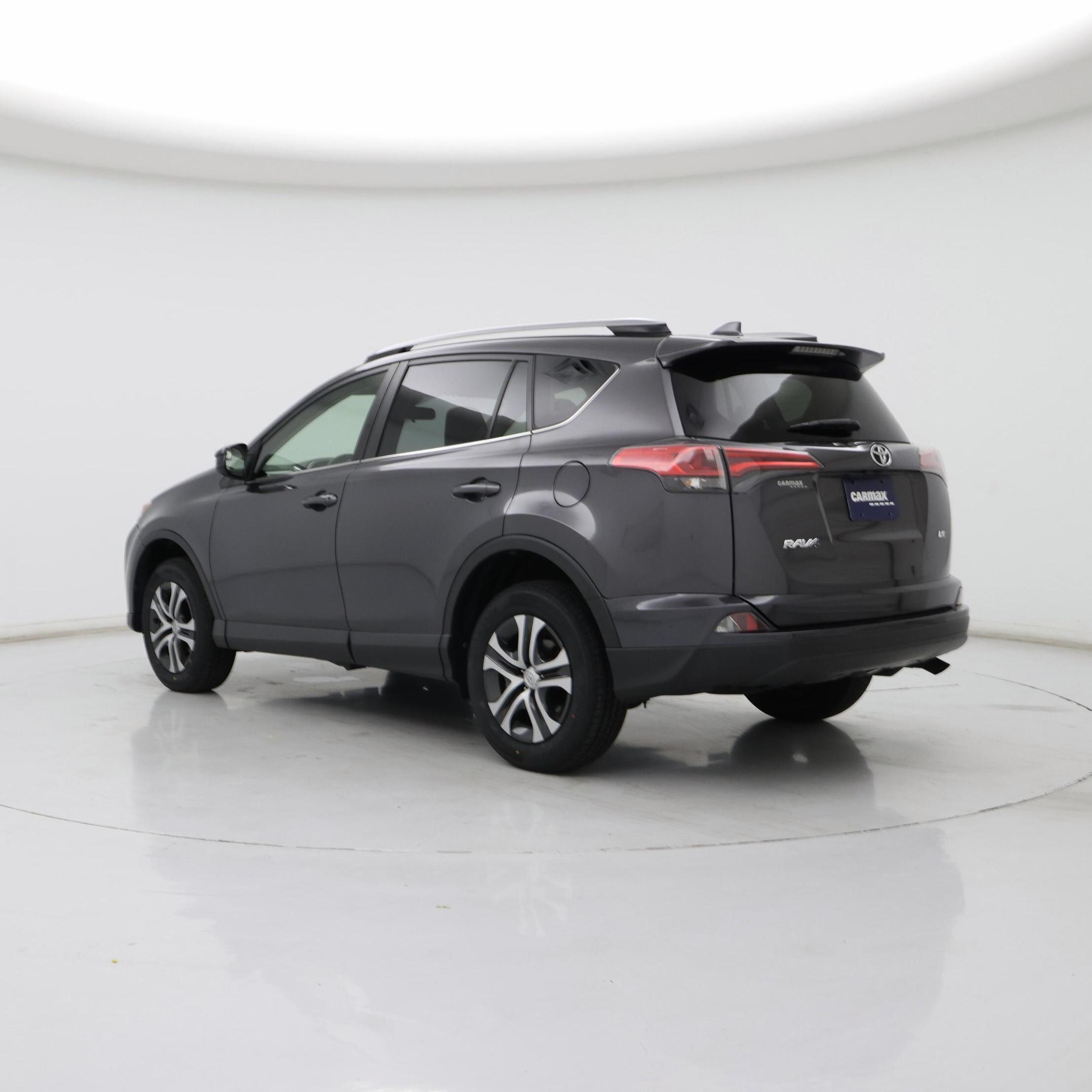 Thumbnail: 2017 Toyota RAV4 - 2