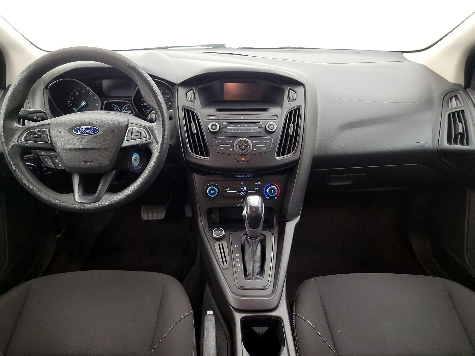 Thumbnail: 2016 Ford Focus - 9