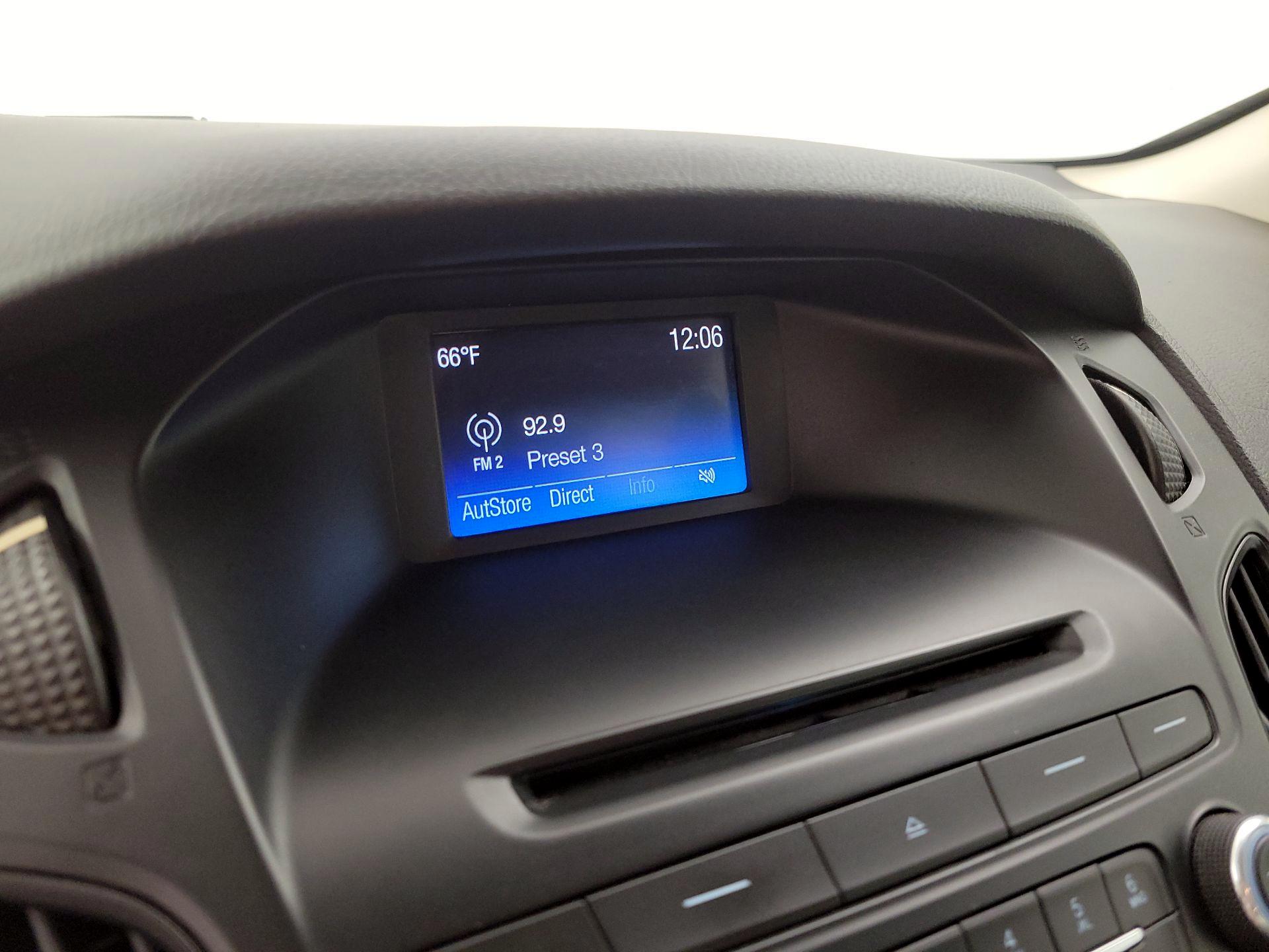 Thumbnail: 2016 Ford Focus - 15