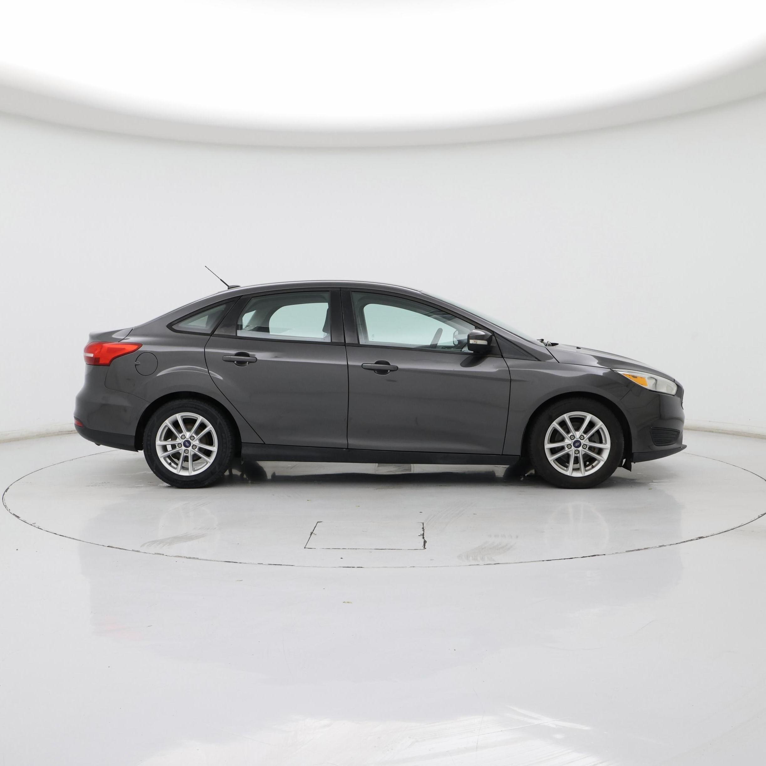 Thumbnail: 2016 Ford Focus - 7