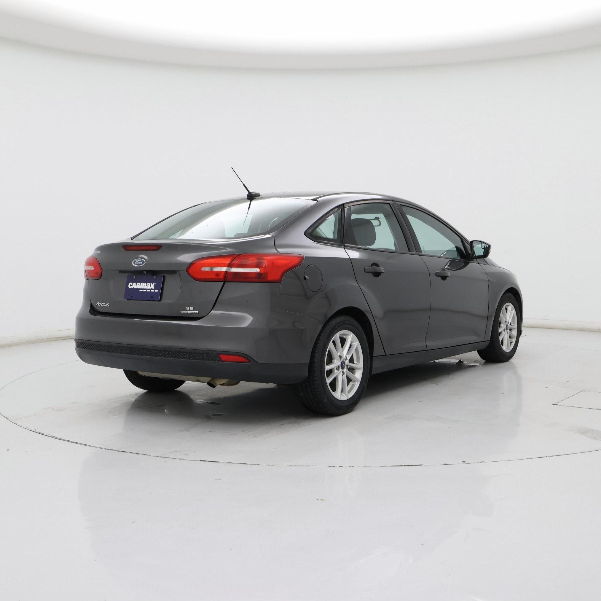 Thumbnail: 2016 Ford Focus - 8