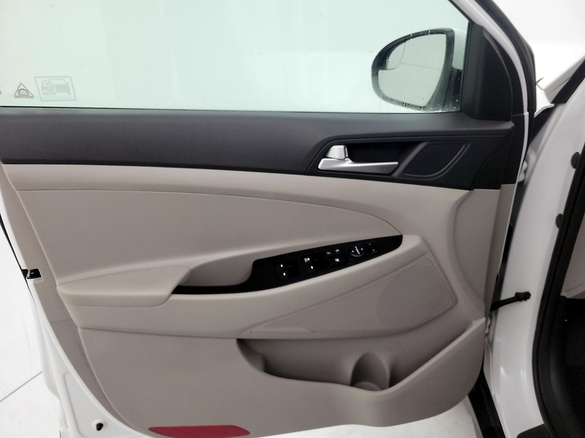 Thumbnail: 2019 Hyundai Tucson - 12