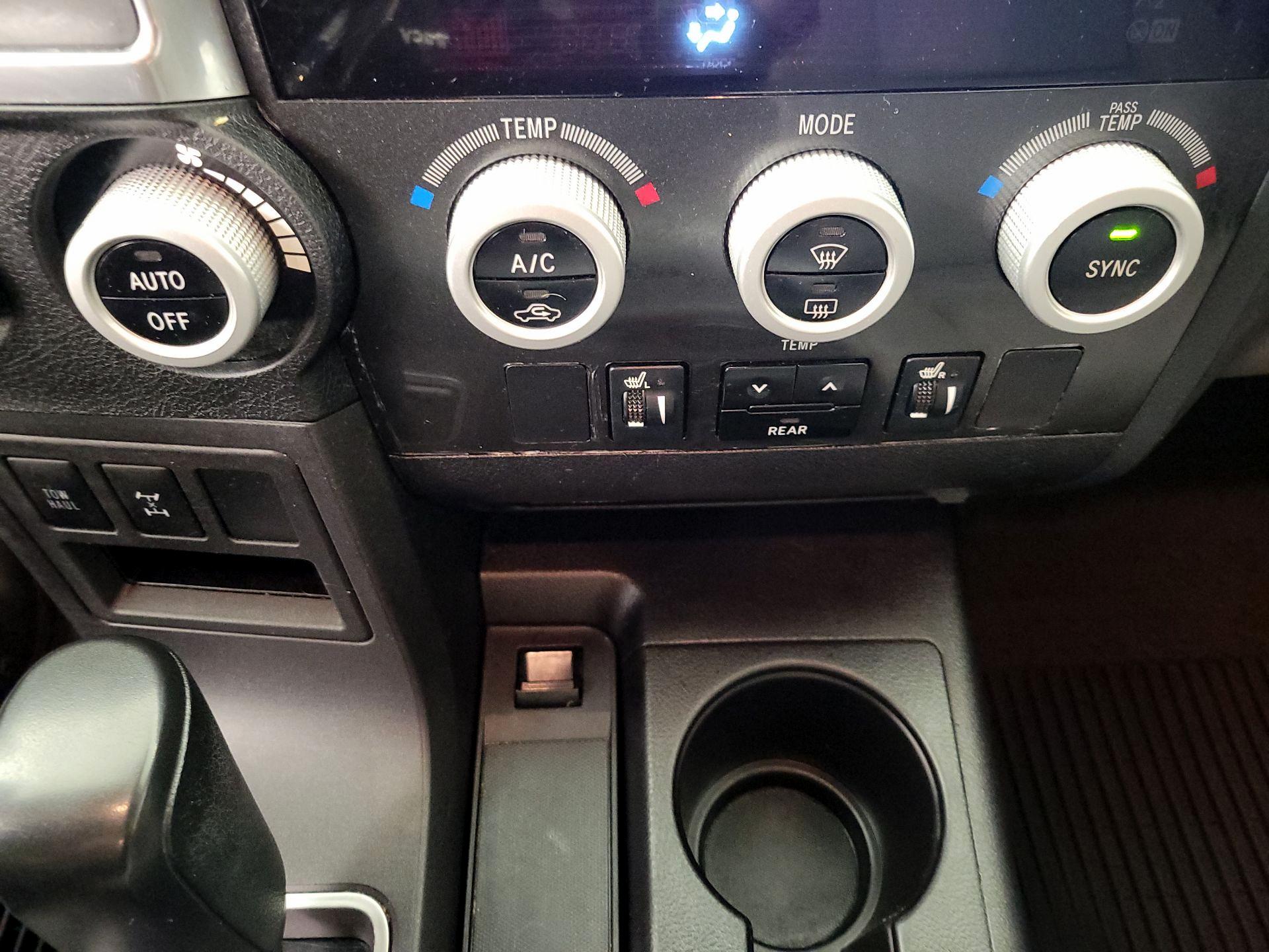 Thumbnail: 2021 Toyota Sequoia - 17