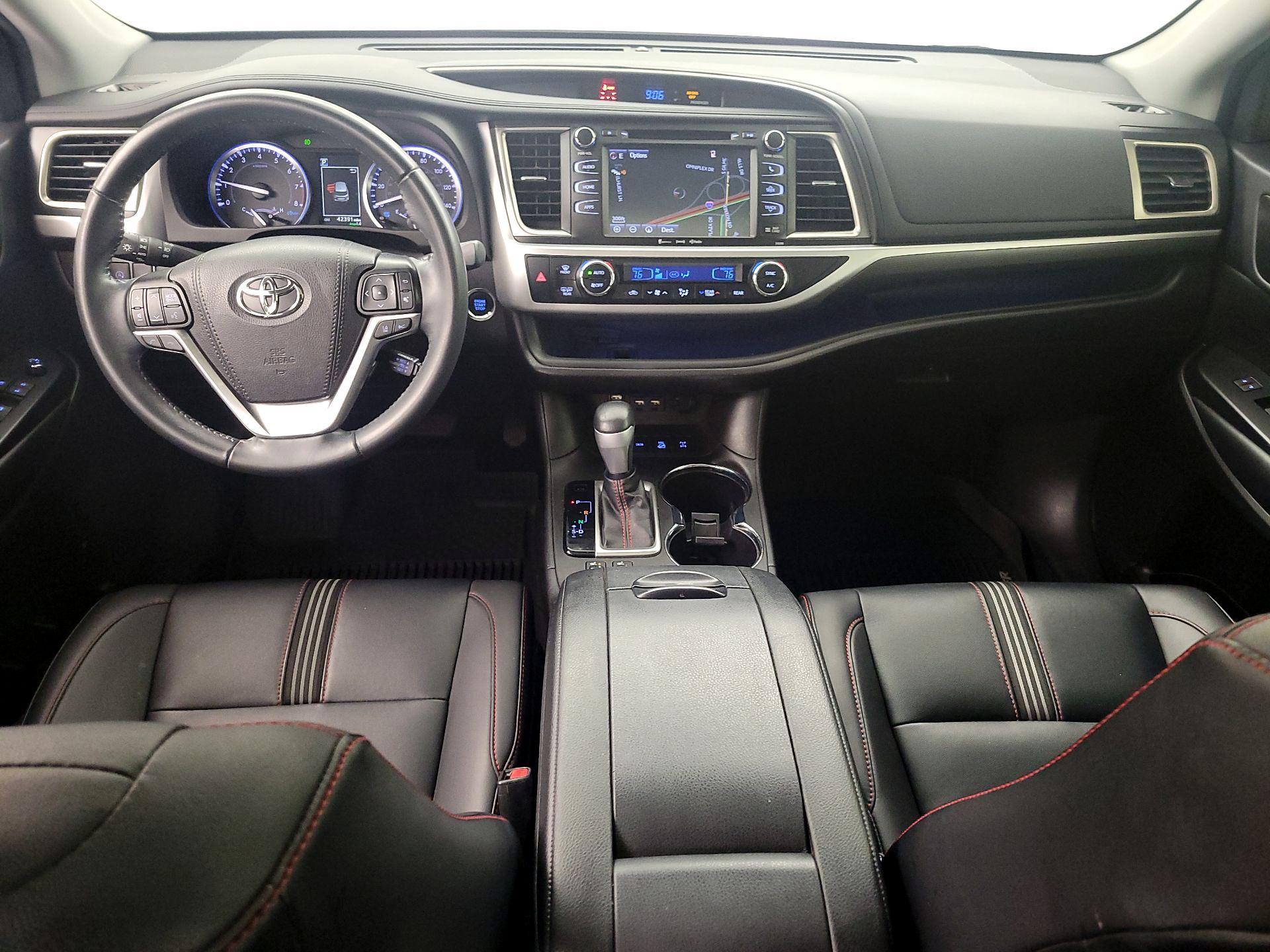 Thumbnail: 2019 Toyota Highlander - 9