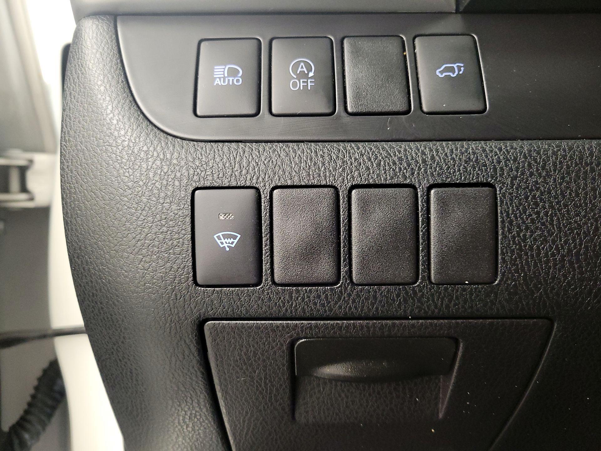 Thumbnail: 2019 Toyota Highlander - 13