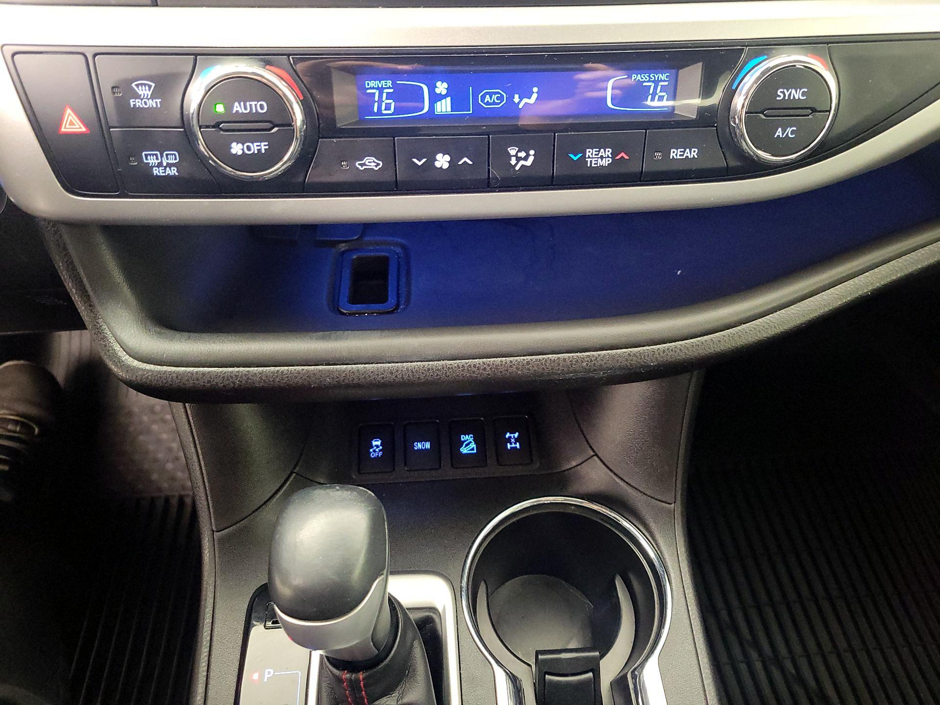 Thumbnail: 2019 Toyota Highlander - 17