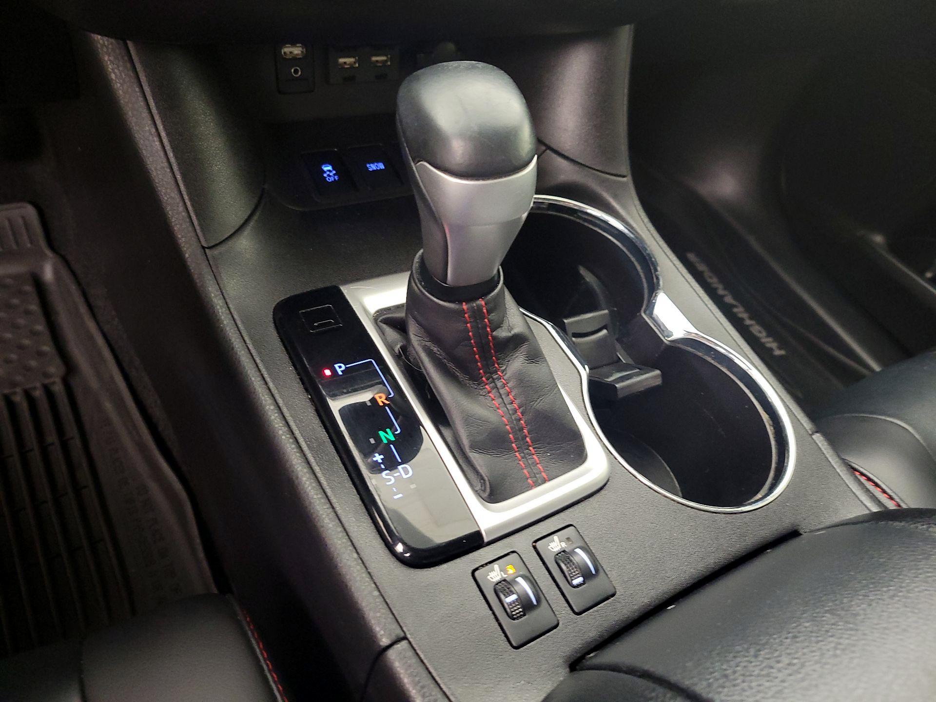 Thumbnail: 2019 Toyota Highlander - 18