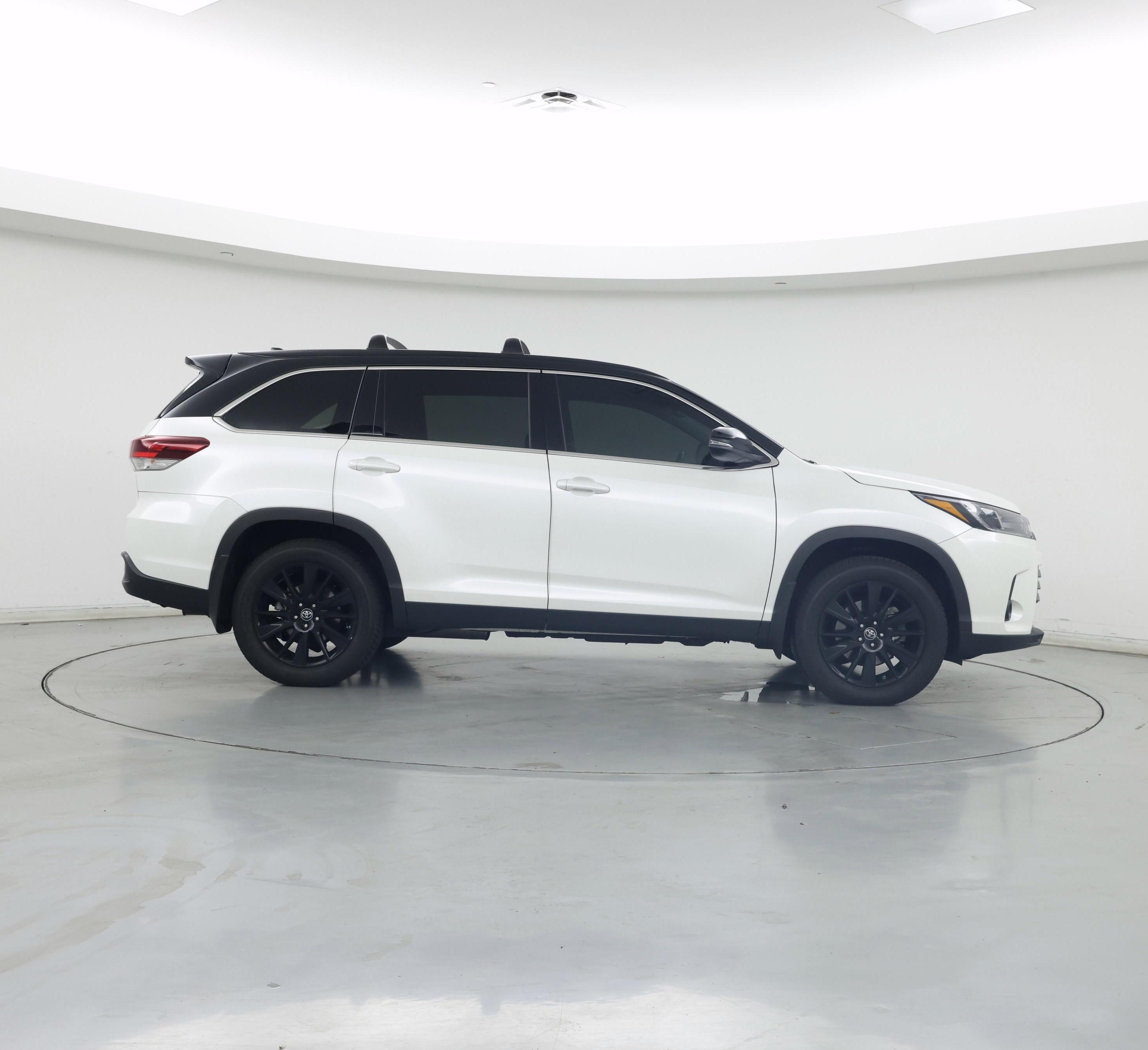 Thumbnail: 2019 Toyota Highlander - 7