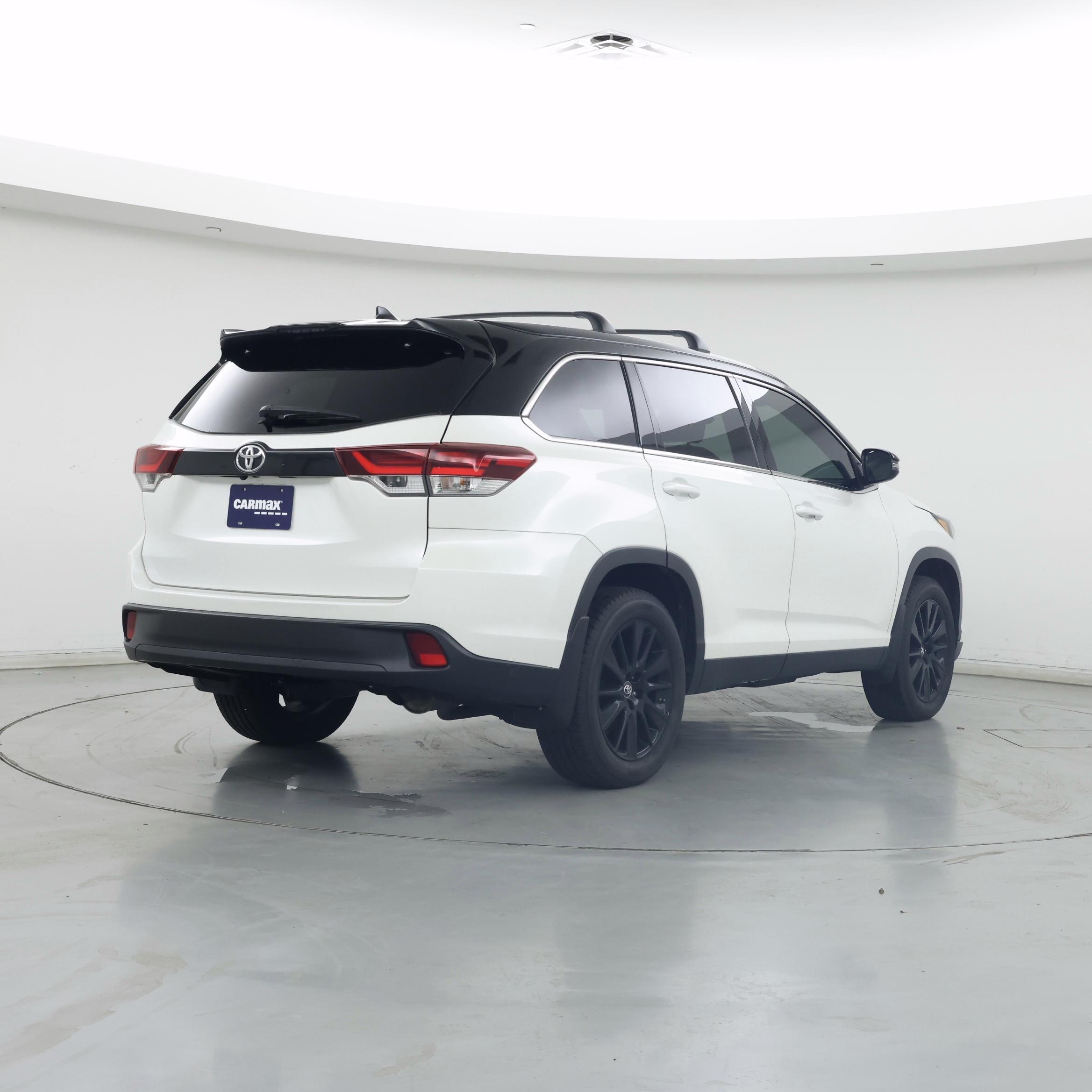 Thumbnail: 2019 Toyota Highlander - 8