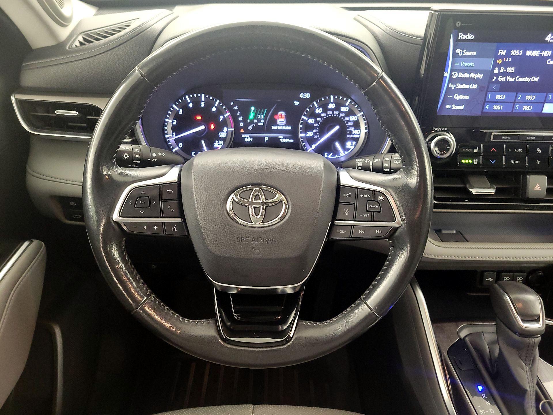 Thumbnail: 2020 Toyota Highlander - 10