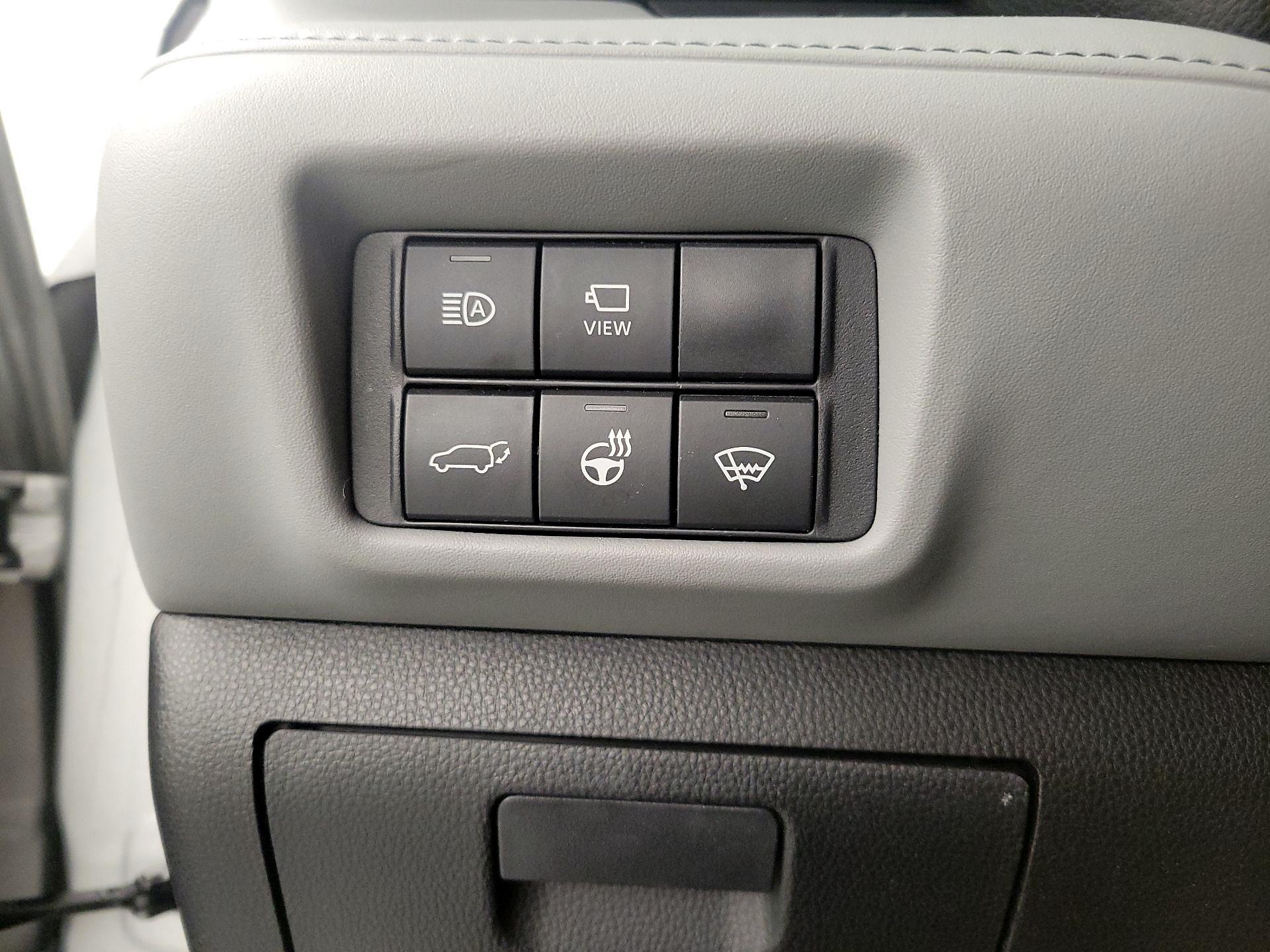 Thumbnail: 2020 Toyota Highlander - 13