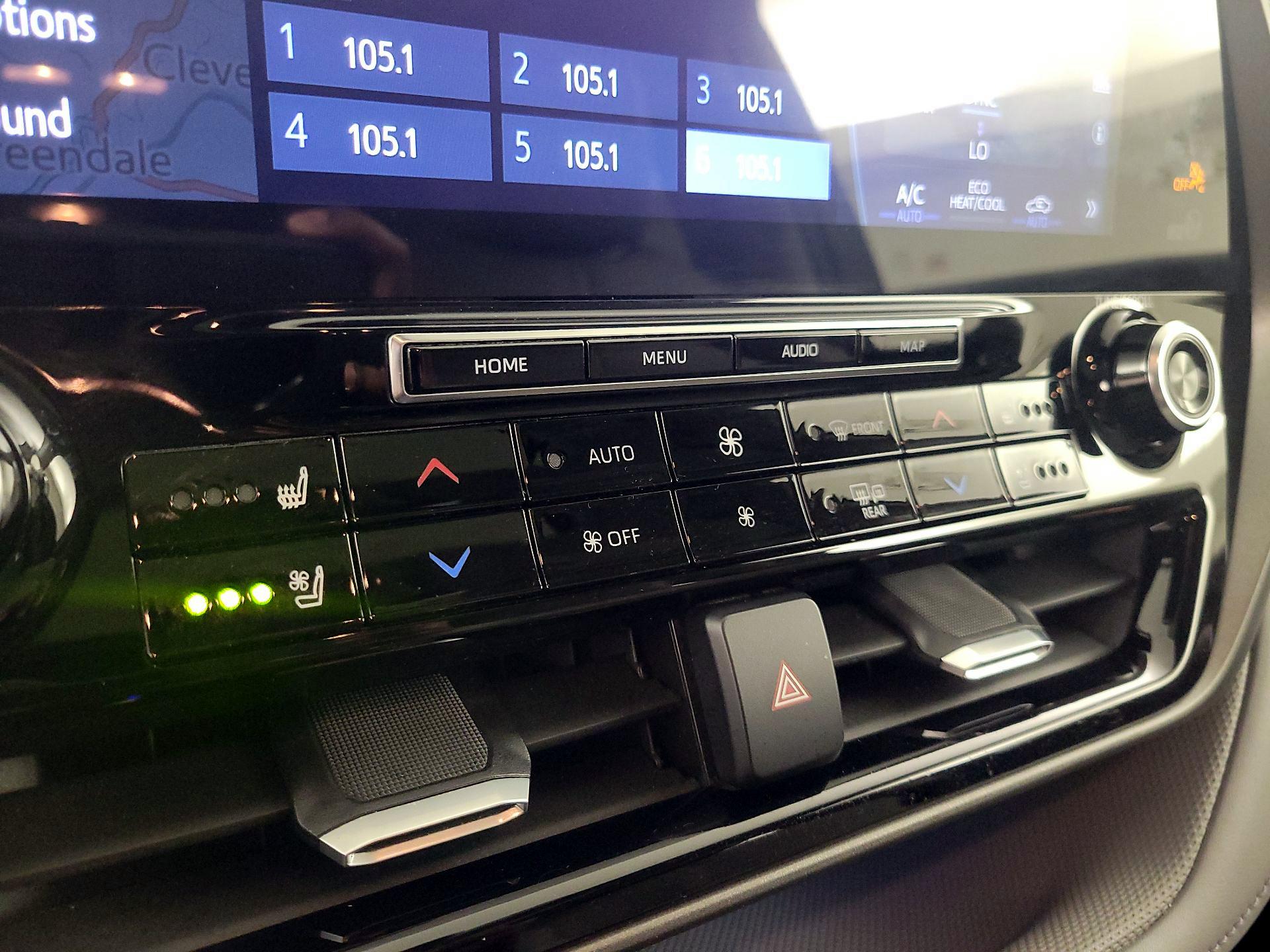 Thumbnail: 2020 Toyota Highlander - 17