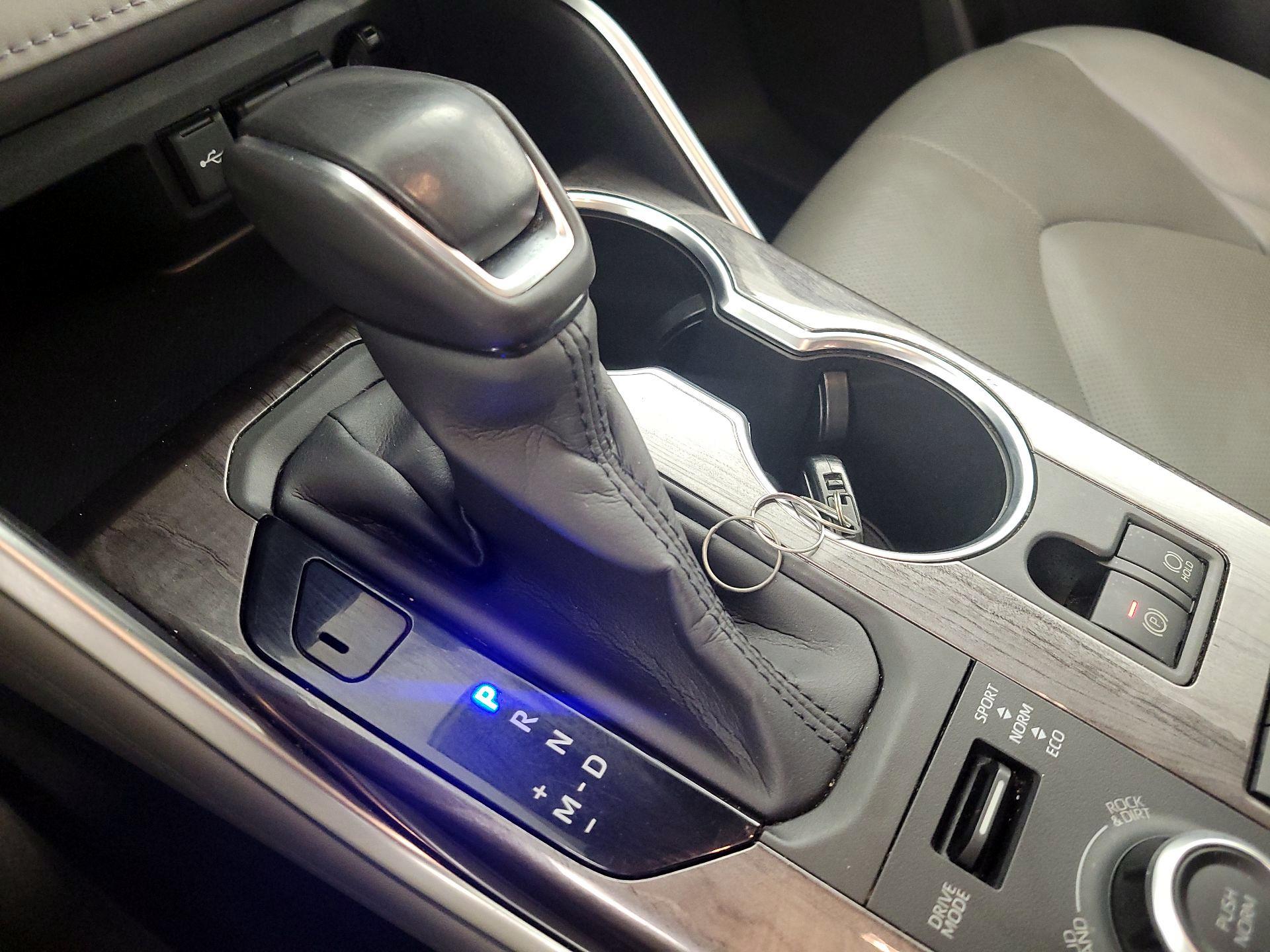 Thumbnail: 2020 Toyota Highlander - 18