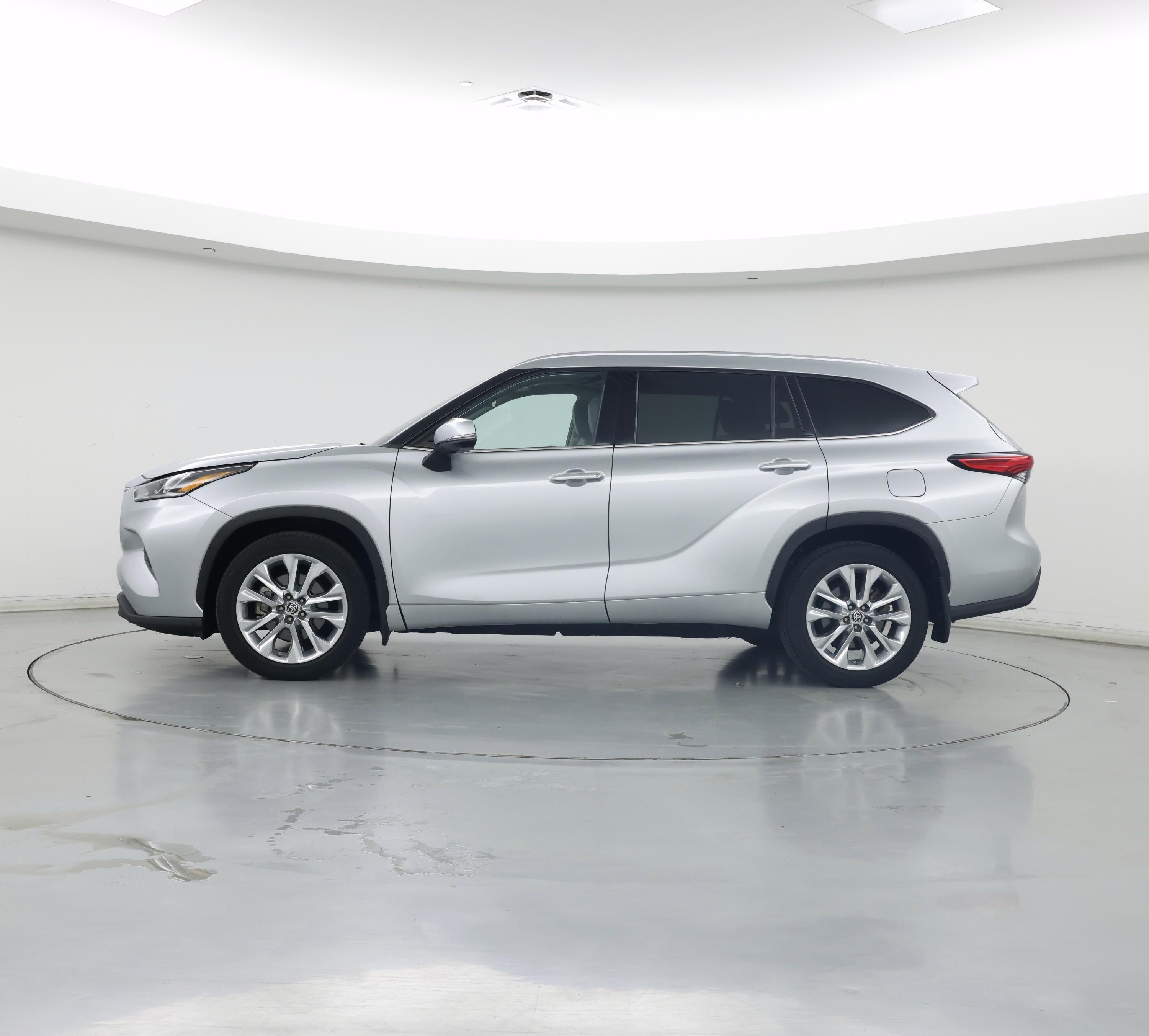 Thumbnail: 2020 Toyota Highlander - 3
