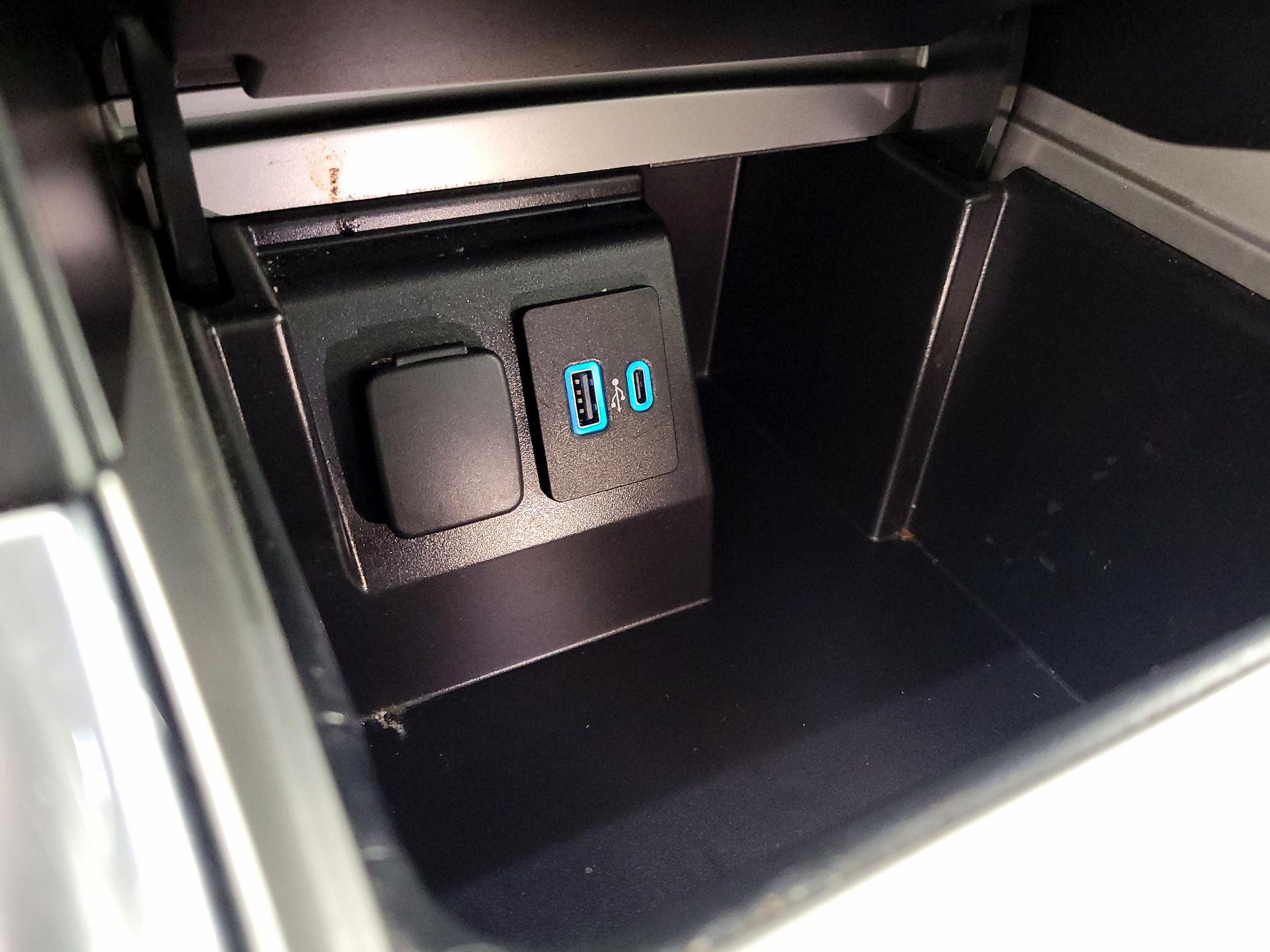 Thumbnail: 2021 Ford Explorer - 19