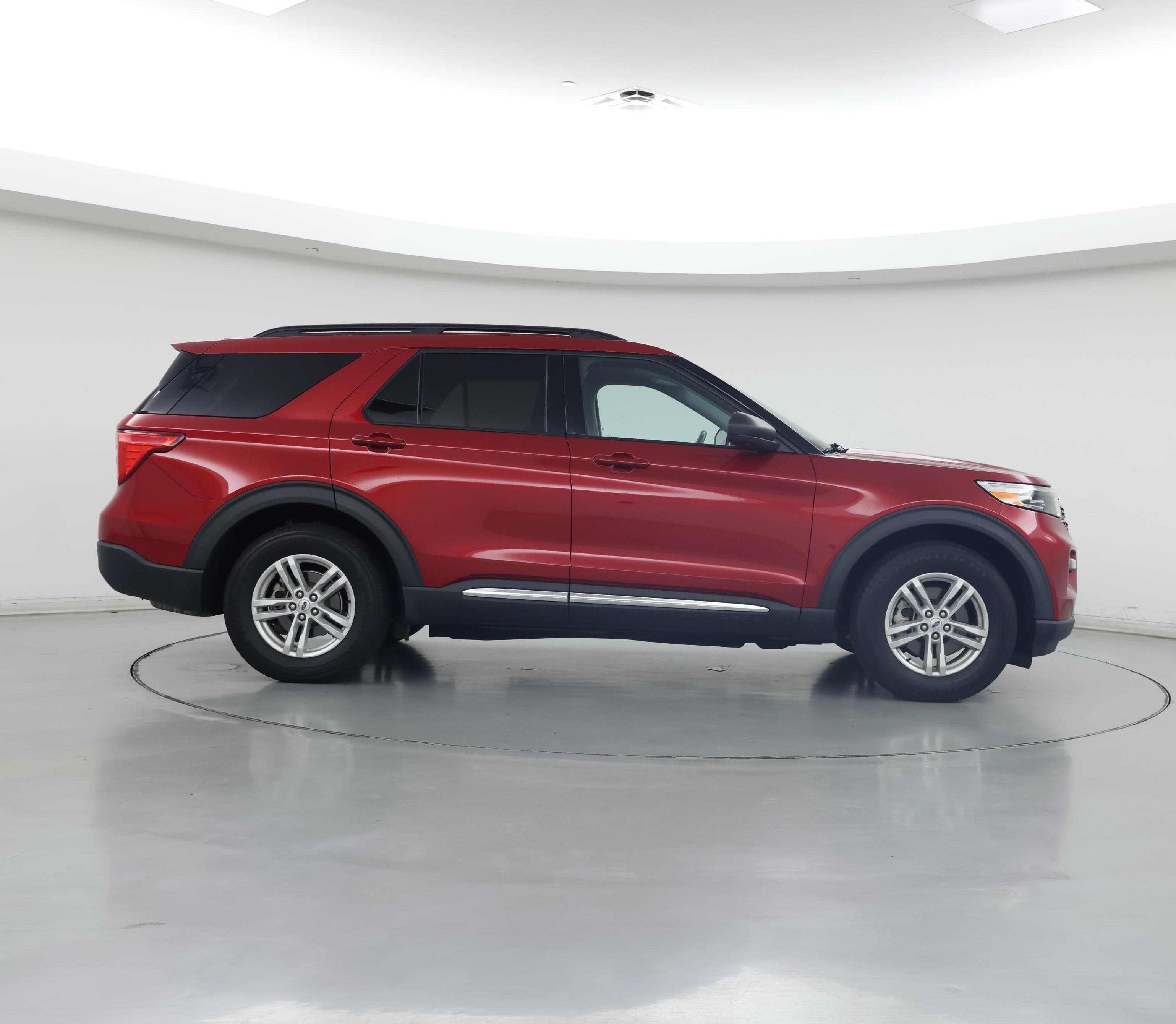 Thumbnail: 2021 Ford Explorer - 7